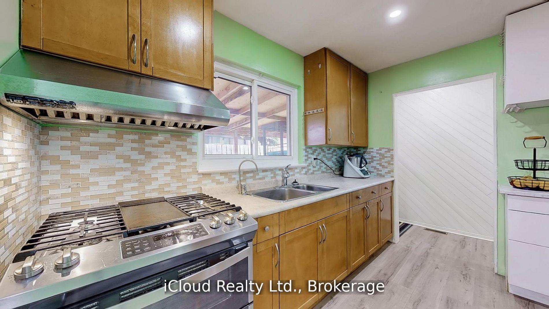 Photo 10 of 19 Flamingo Crescent, Brampton, Southgate — HOMEH