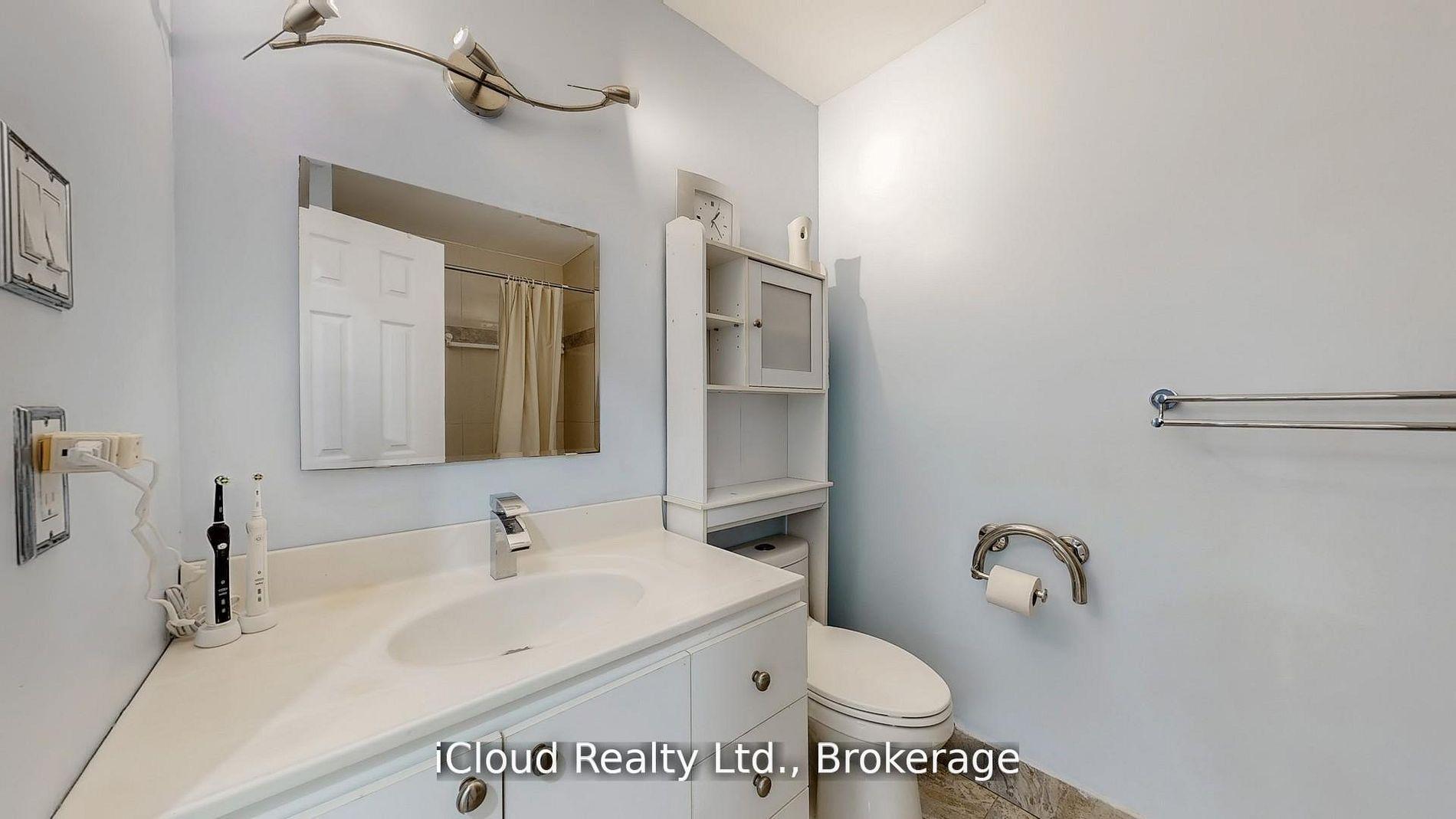 Photo 20 of 19 Flamingo Crescent, Brampton, Southgate — HOMEH