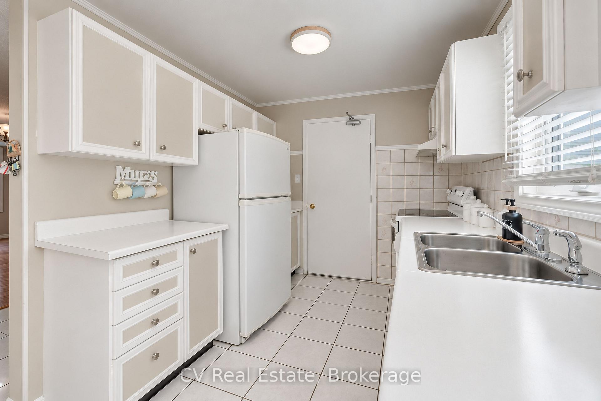Photo 9 of 1025 Maclean Street, Innisfil, Alcona — HOMEH