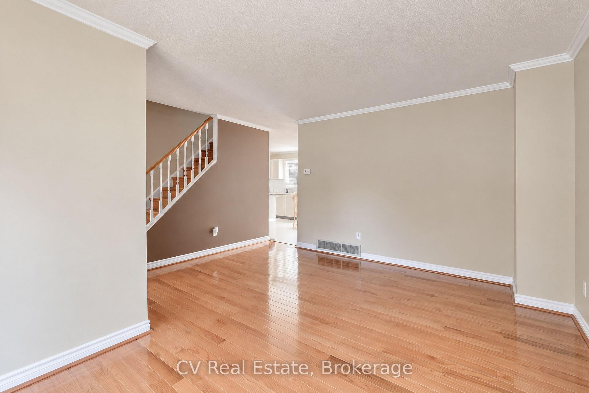 Photo 16 of 1025 Maclean Street, Innisfil, Alcona — HOMEH