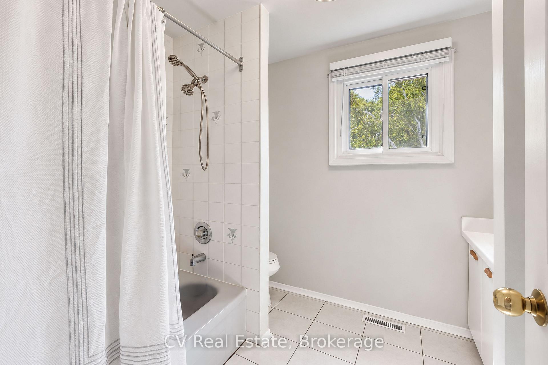 Photo 30 of 1025 Maclean Street, Innisfil, Alcona — HOMEH