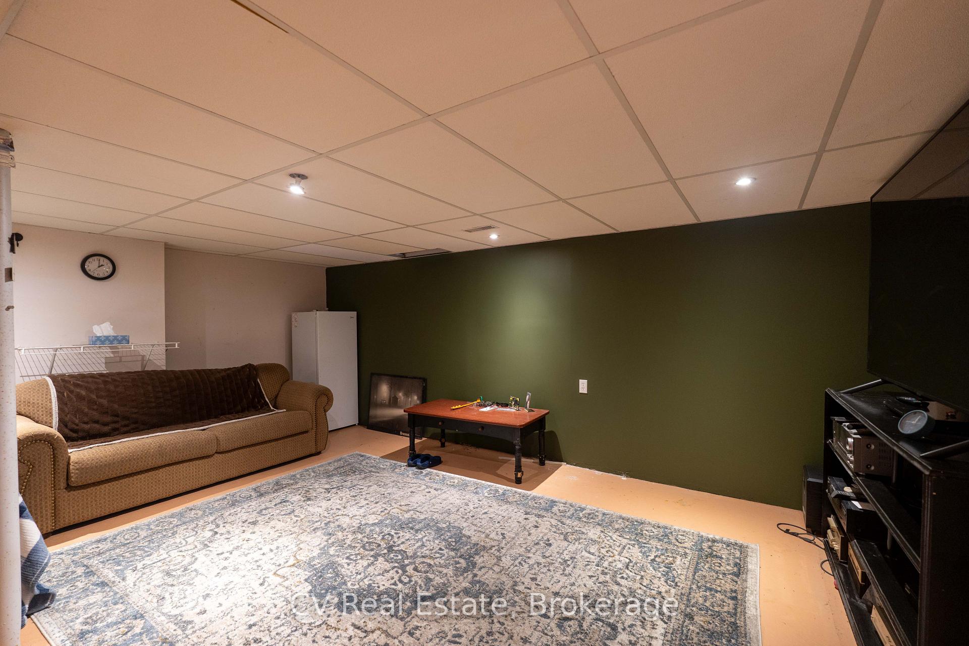 Photo 33 of 1025 Maclean Street, Innisfil, Alcona — HOMEH