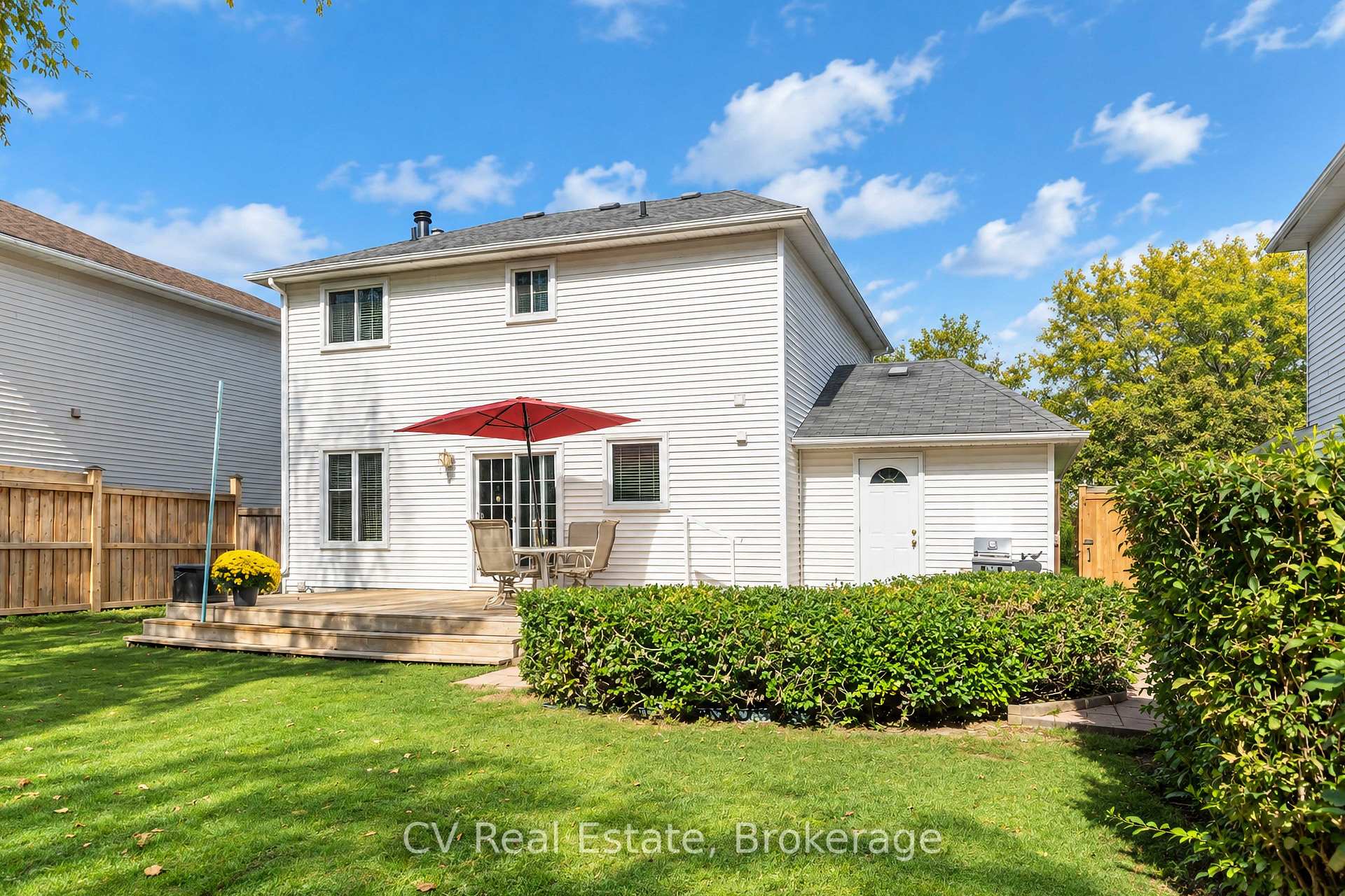 Photo 37 of 1025 Maclean Street, Innisfil, Alcona — HOMEH