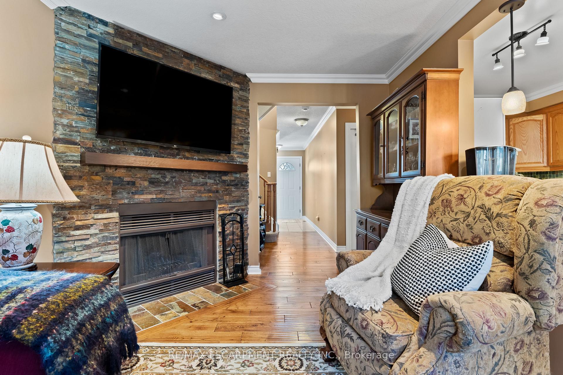 Photo 9 of Unit 16, 79 Braeheid Avenue, Hamilton, Waterdown — HOMEH