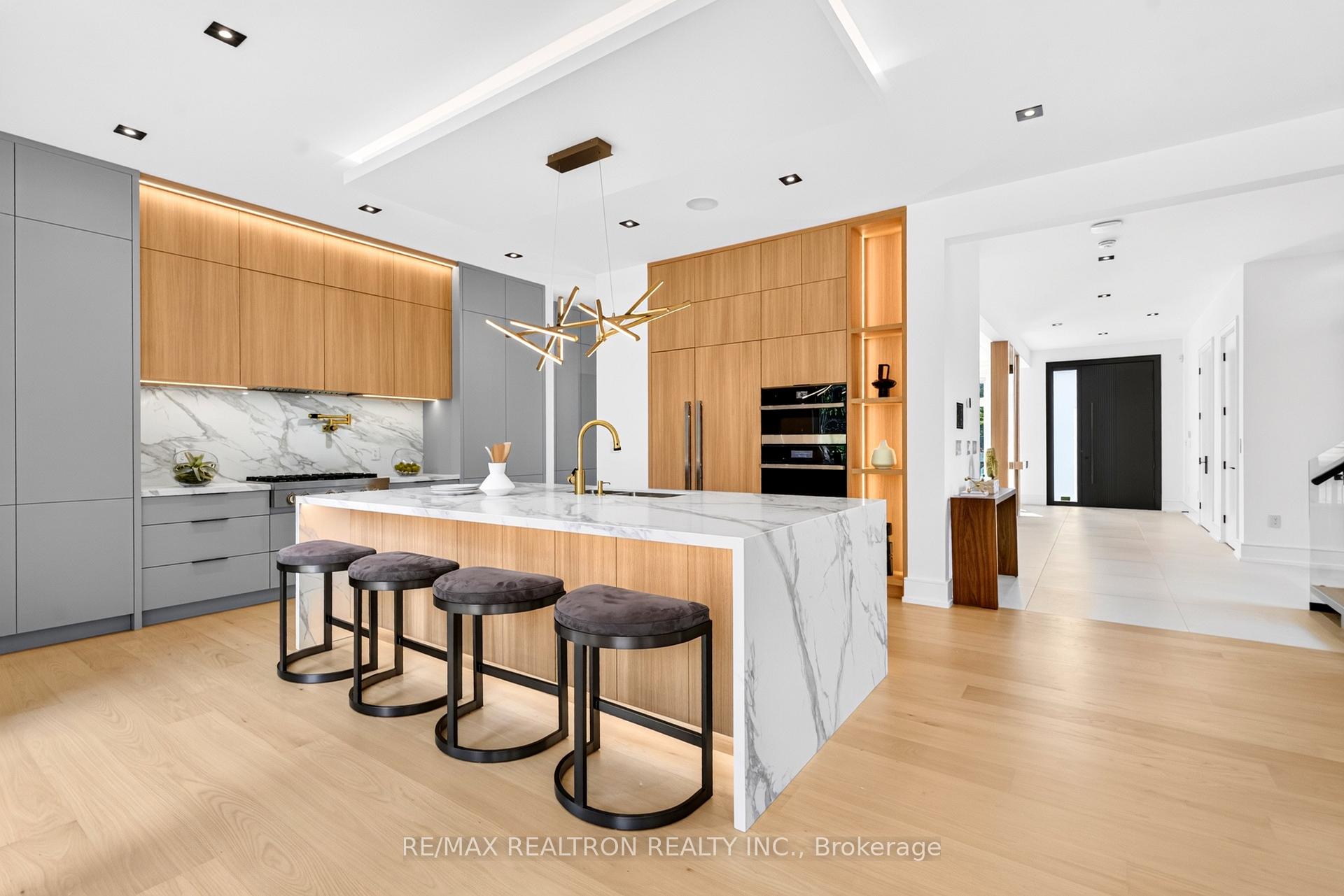 Photo 8 of 259 Ruggles Avenue, Richmond Hill, Harding — HOMEH