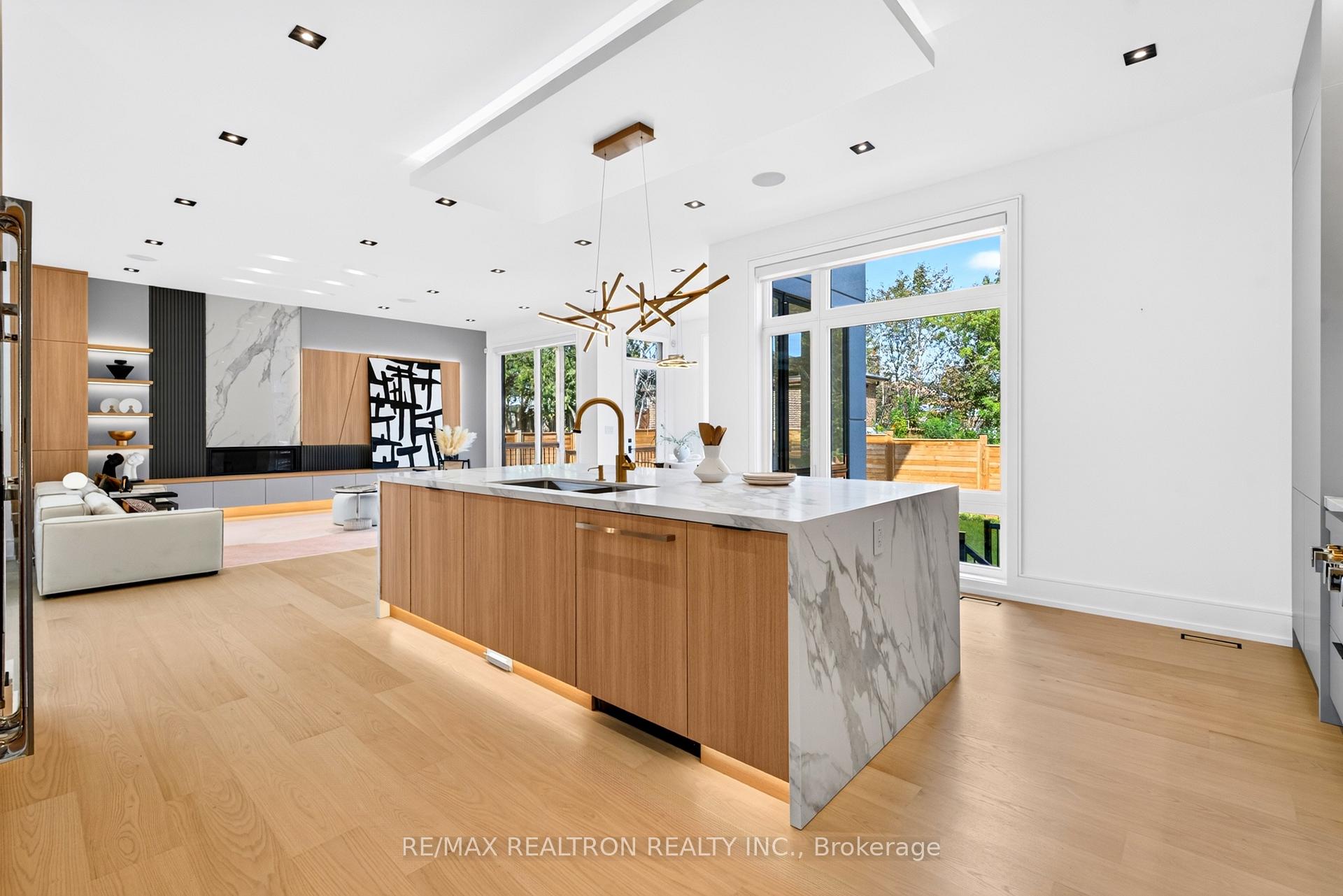 Photo 14 of 259 Ruggles Avenue, Richmond Hill, Harding — HOMEH