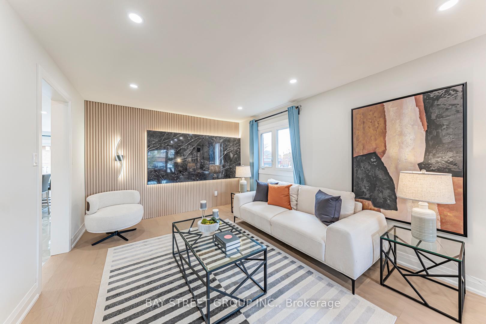 Photo 6 of 146 Cabinet Crescent, Vaughan, West Woodbridge — HOMEH