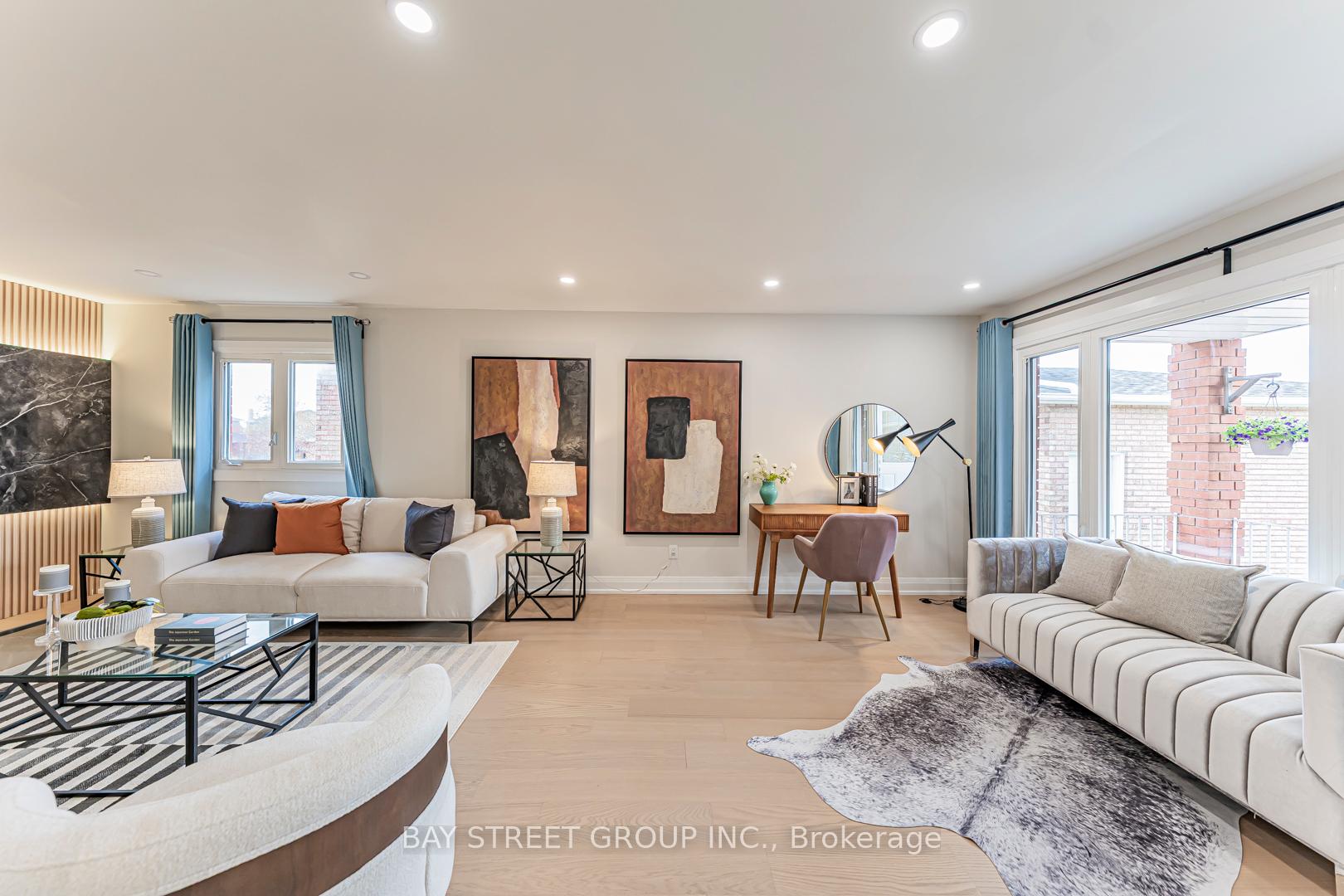 Photo 7 of 146 Cabinet Crescent, Vaughan, West Woodbridge — HOMEH