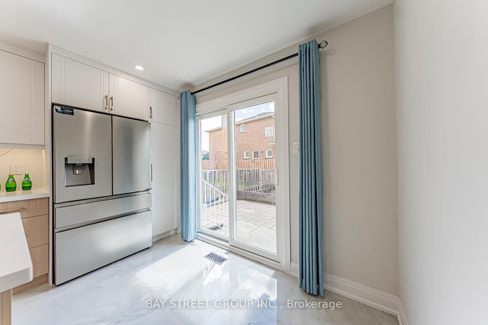 Photo 12 of 146 Cabinet Crescent, Vaughan, West Woodbridge — HOMEH