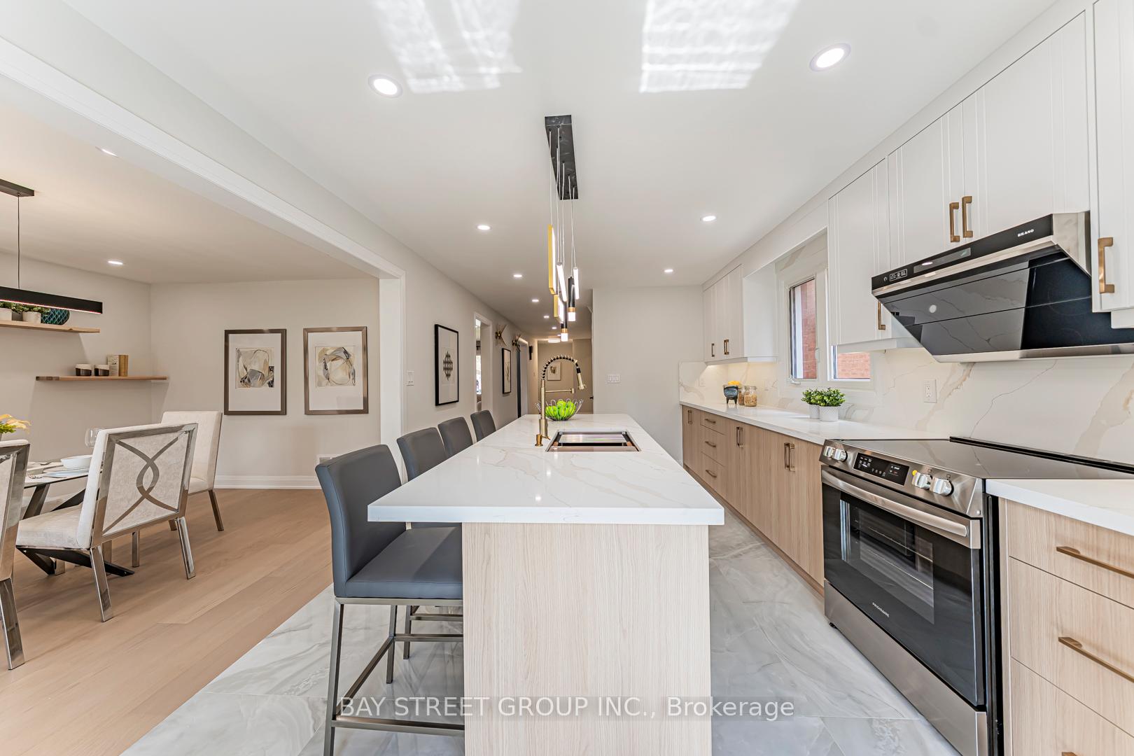 Photo 14 of 146 Cabinet Crescent, Vaughan, West Woodbridge — HOMEH