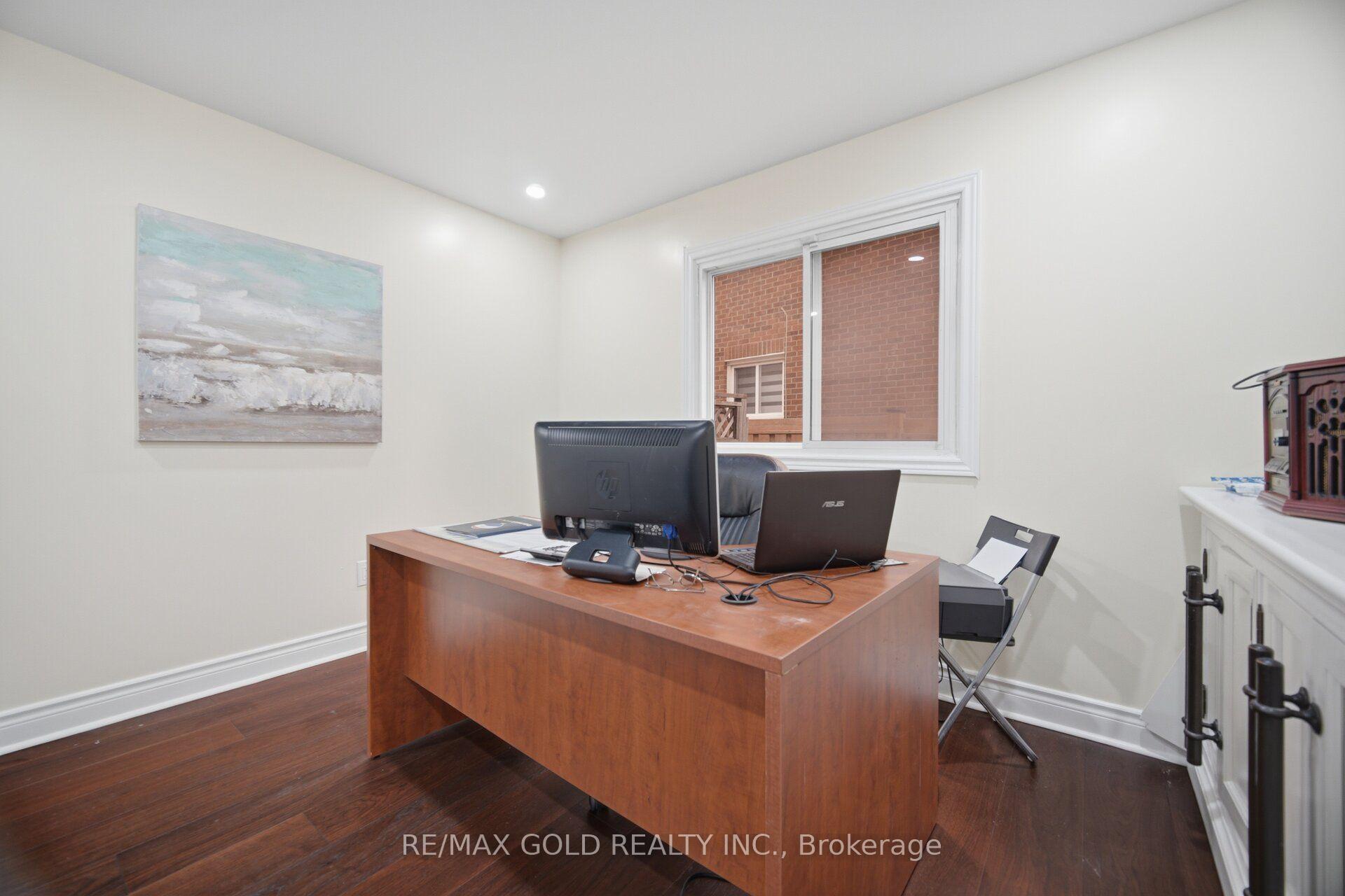 Photo 23 of 40 Kenpark Avenue, Brampton, Snelgrove — HOMEH