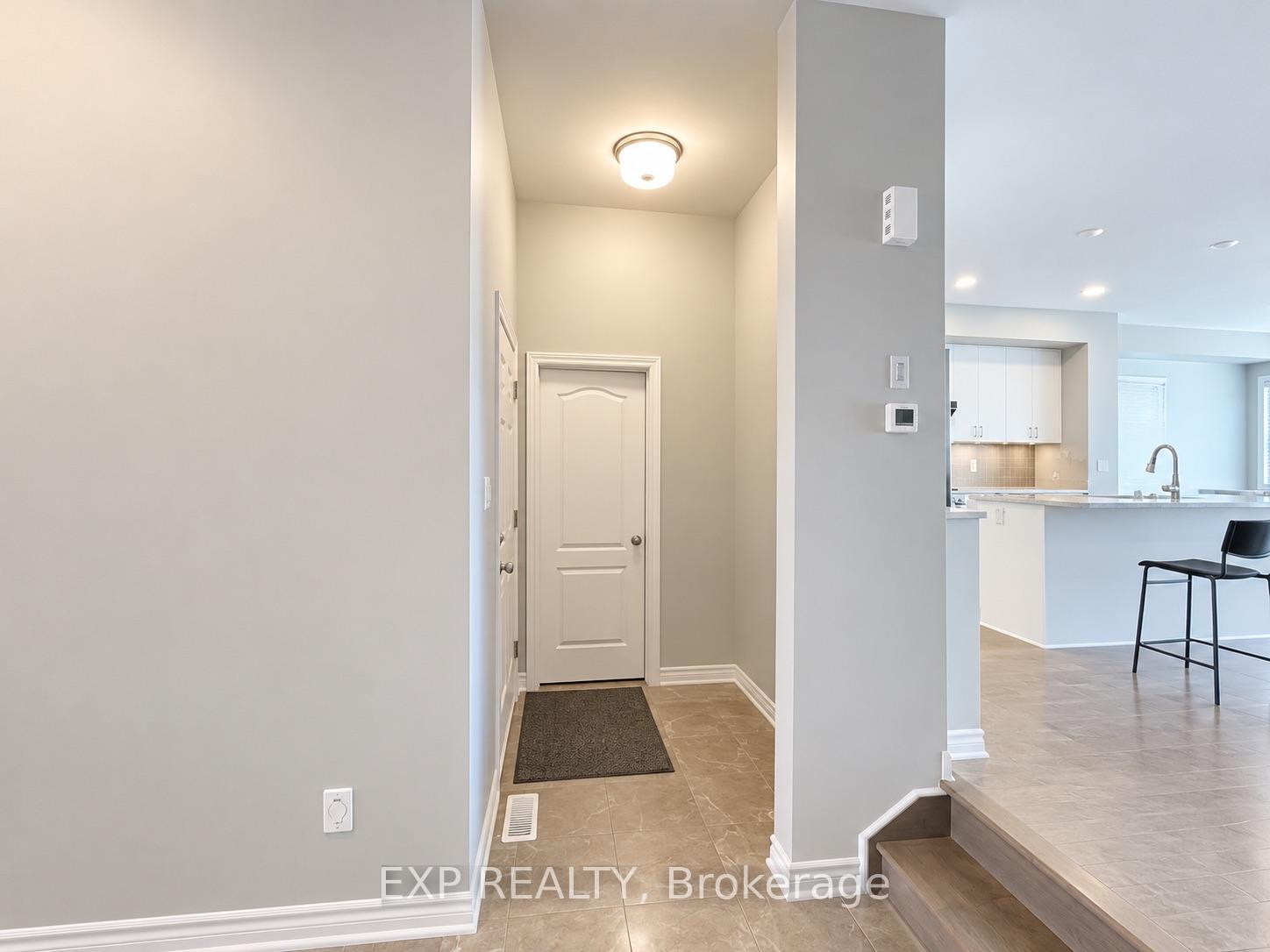 Photo 5 of 521 Sonmarg Crescent, Ottawa, Barrhaven - Half Moon Bay — HOMEH