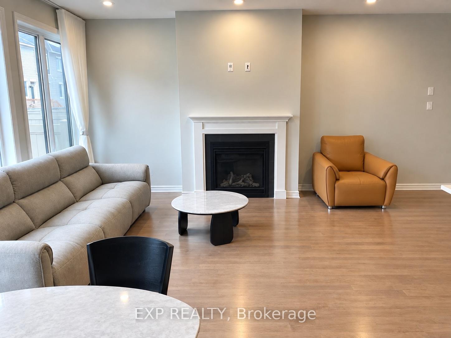 Photo 10 of 521 Sonmarg Crescent, Ottawa, Barrhaven - Half Moon Bay — HOMEH
