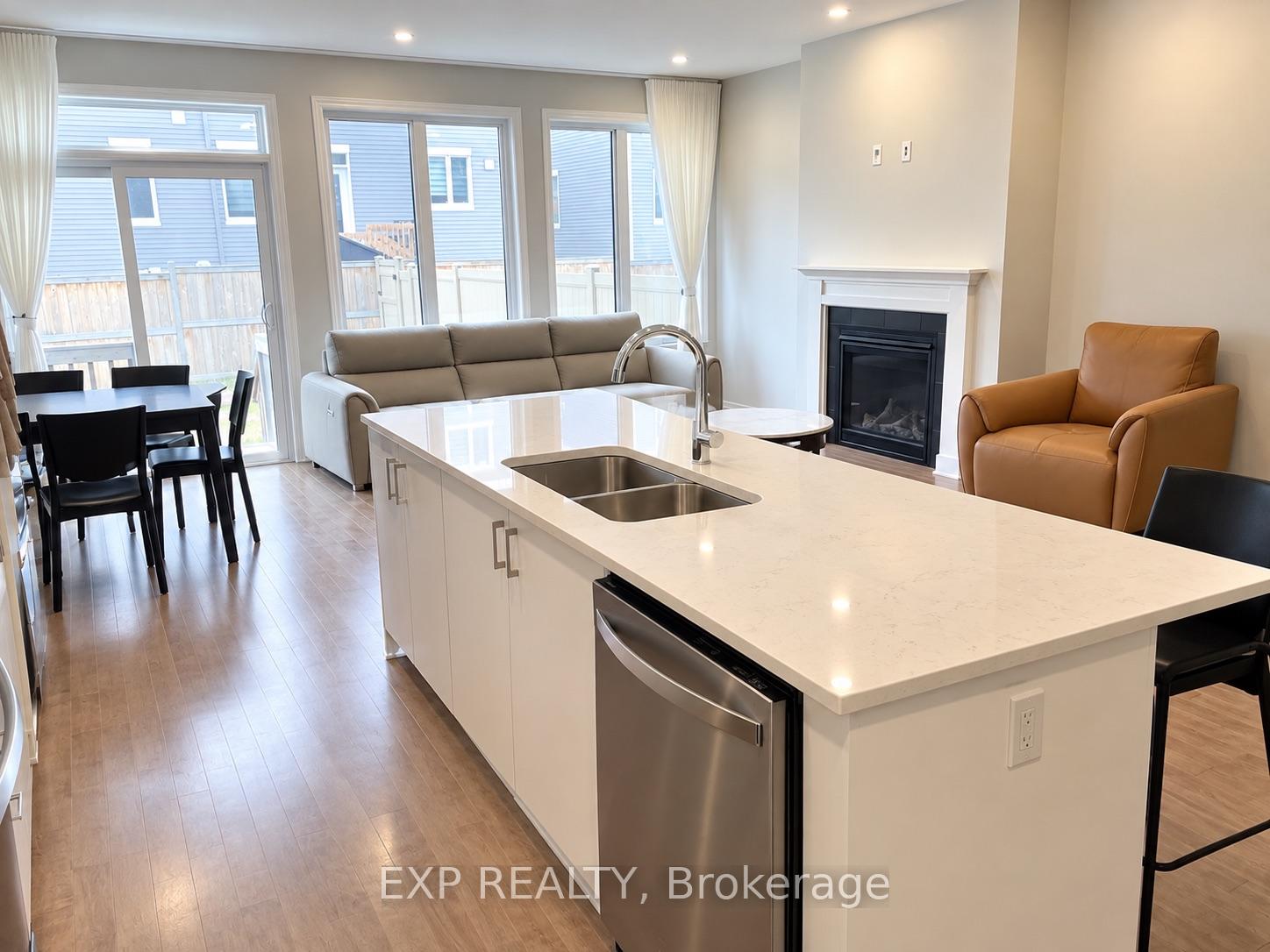 Photo 14 of 521 Sonmarg Crescent, Ottawa, Barrhaven - Half Moon Bay — HOMEH