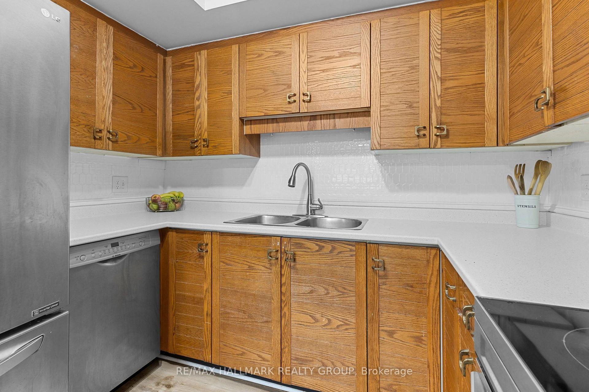 Photo 12 of Unit 50, 126 Rushford Private, Ottawa, Hunt Club Park/Greenboro — HOMEH
