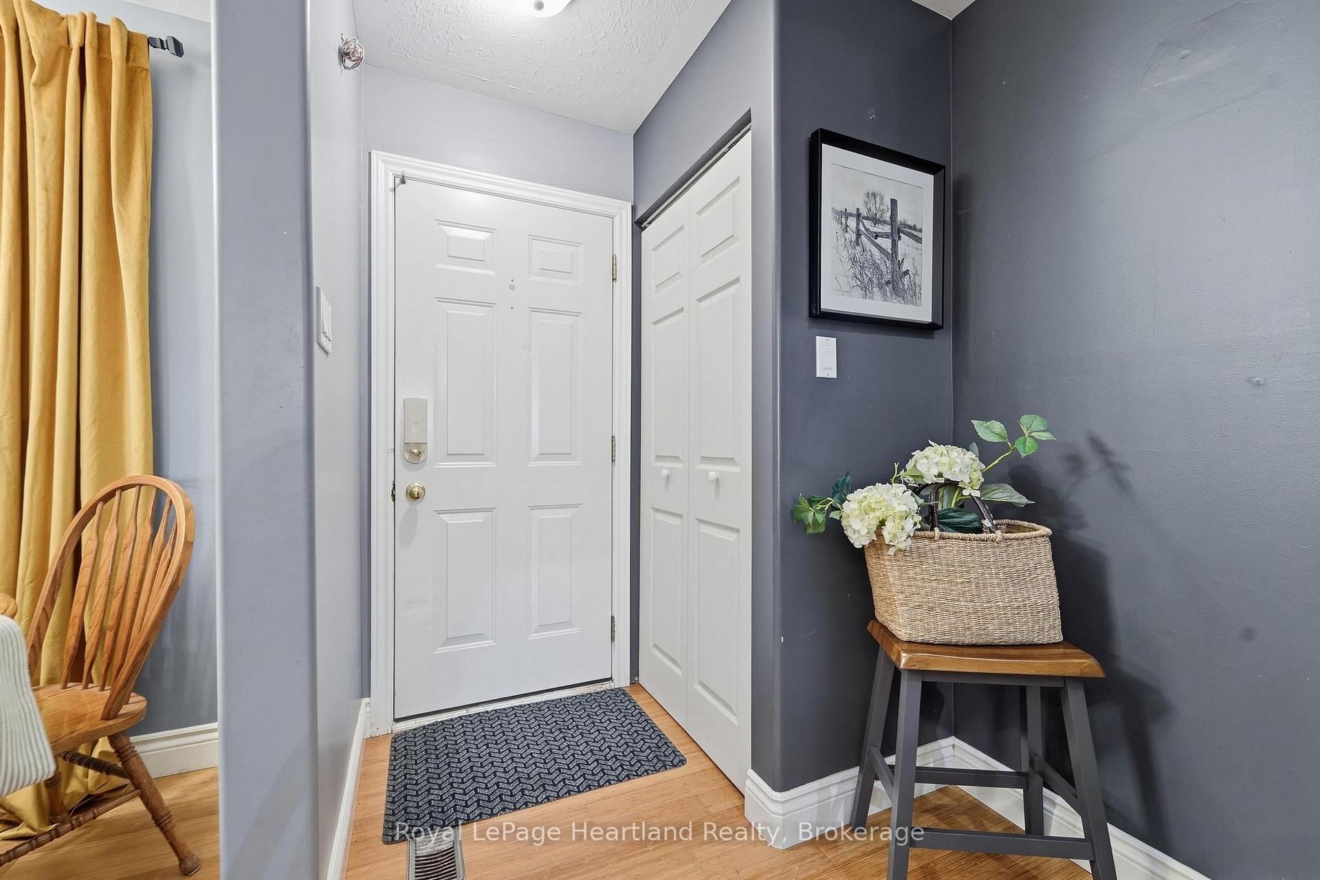 Photo 3 of 114 Bennett Street E, Goderich, Goderich (Town) — HOMEH
