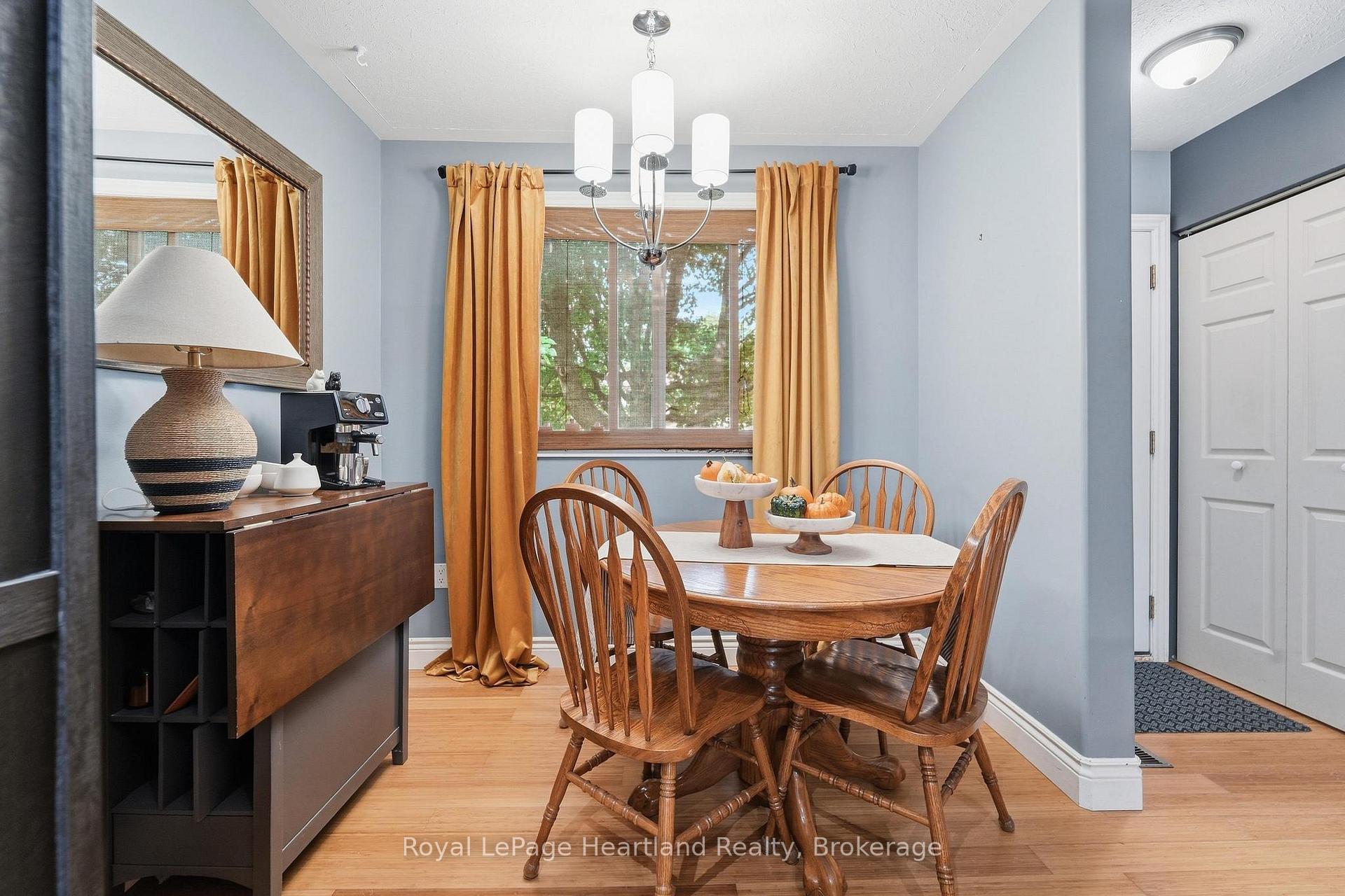 Photo 6 of 114 Bennett Street E, Goderich, Goderich (Town) — HOMEH