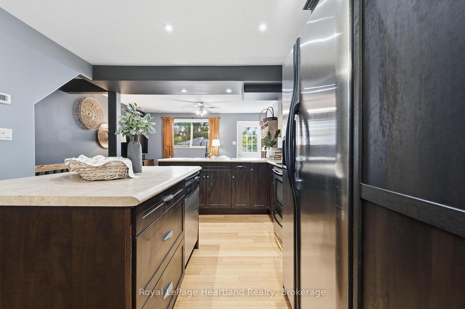 Photo 7 of 114 Bennett Street E, Goderich, Goderich (Town) — HOMEH