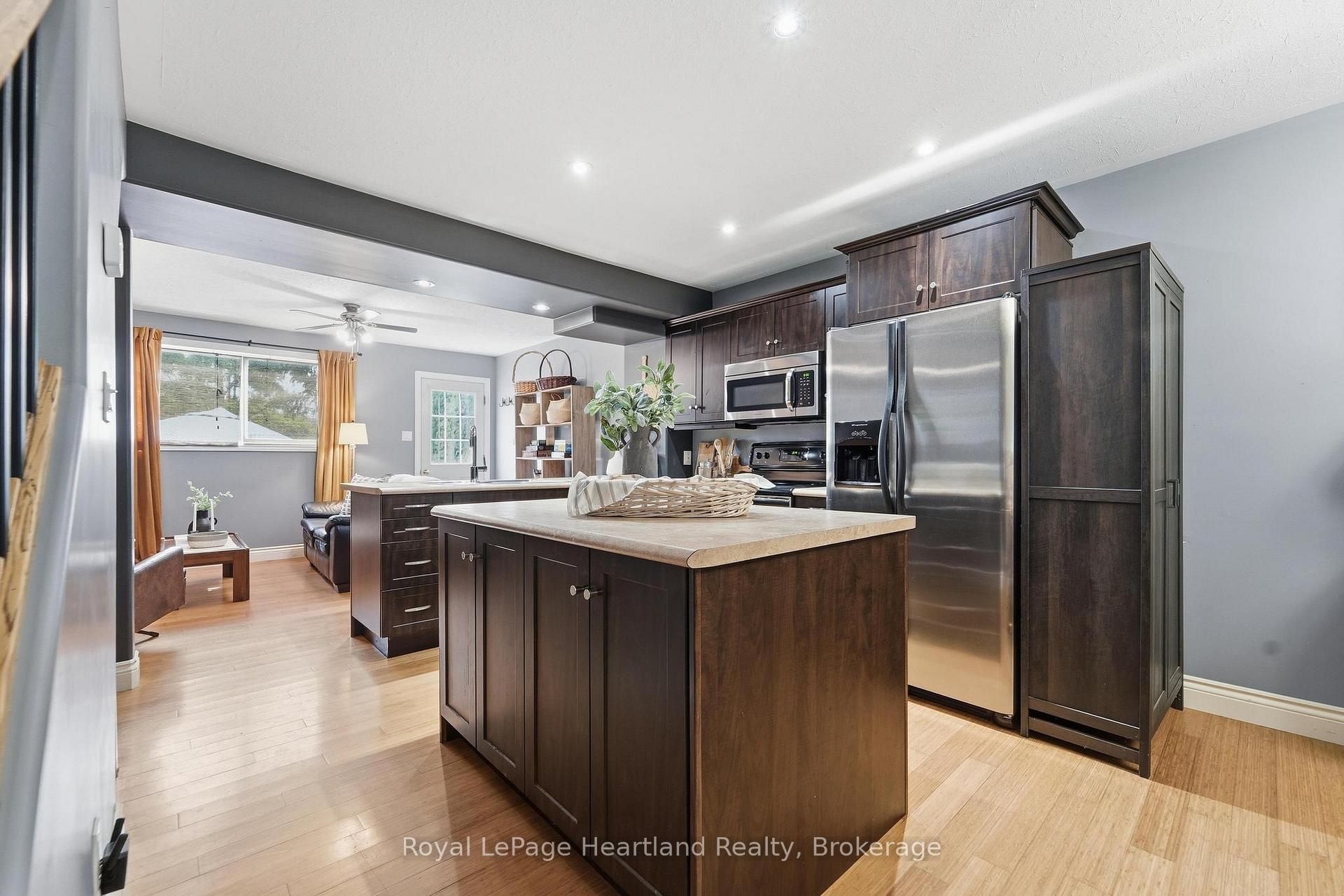 Photo 9 of 114 Bennett Street E, Goderich, Goderich (Town) — HOMEH
