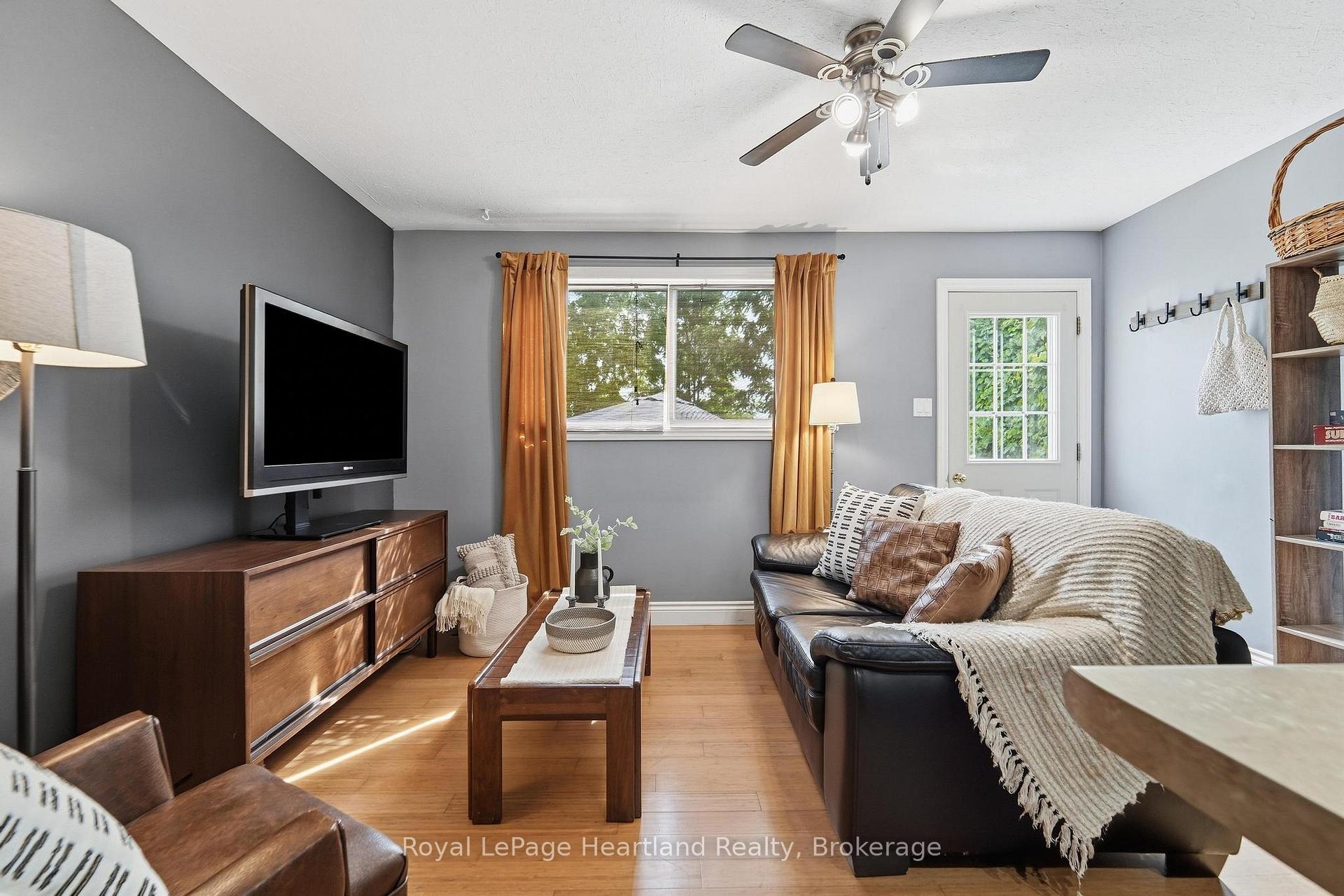 Photo 11 of 114 Bennett Street E, Goderich, Goderich (Town) — HOMEH