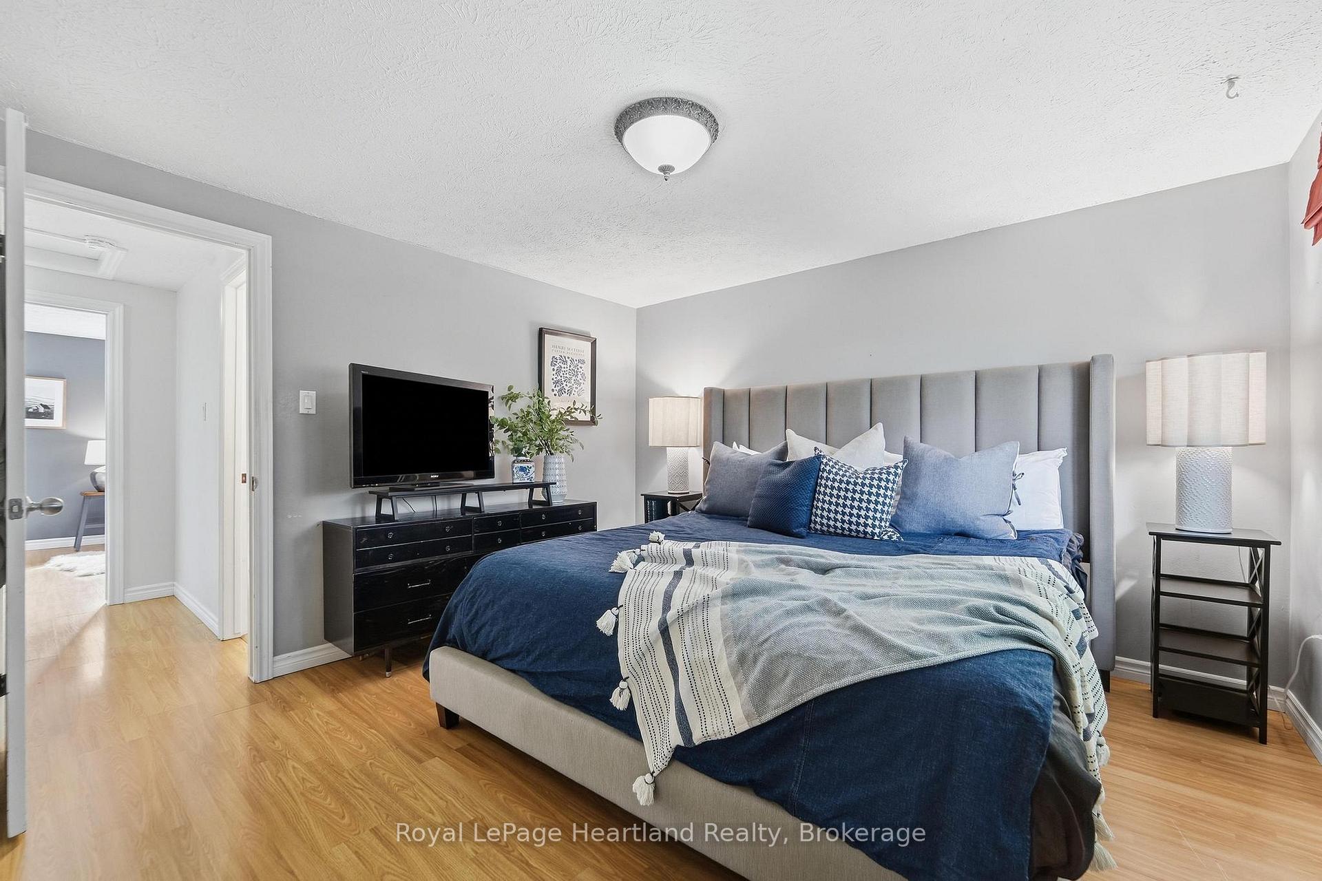 Photo 20 of 114 Bennett Street E, Goderich, Goderich (Town) — HOMEH