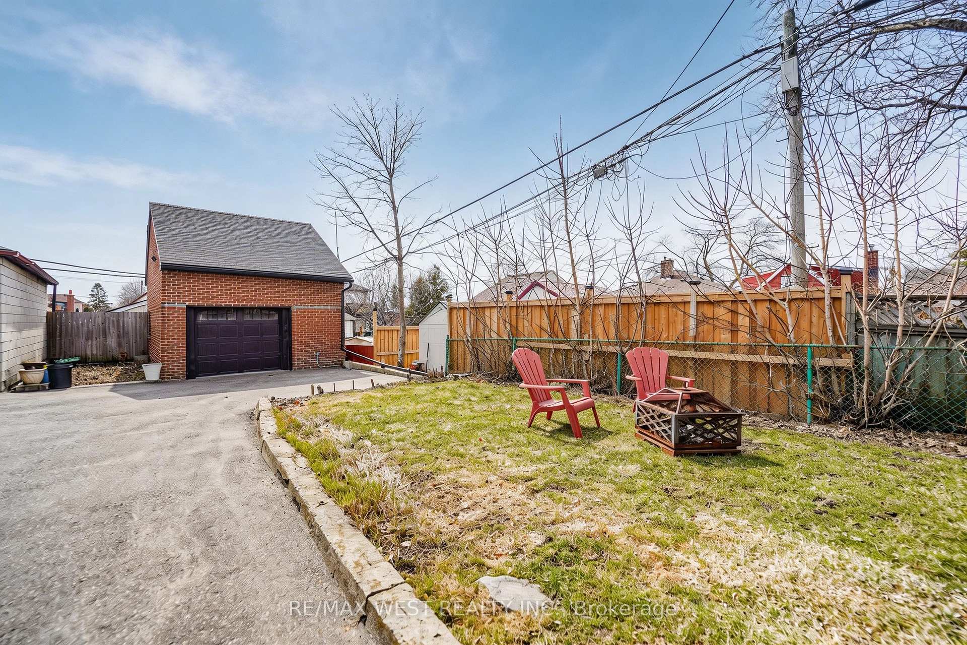 Photo 8 of 11 Helen Avenue, Toronto, Keelesdale-Eglinton West — HOMEH