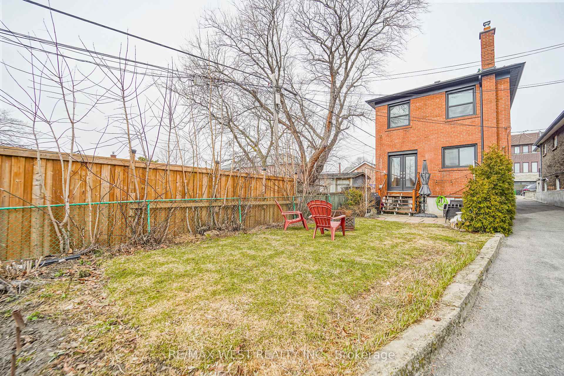 Photo 9 of 11 Helen Avenue, Toronto, Keelesdale-Eglinton West — HOMEH