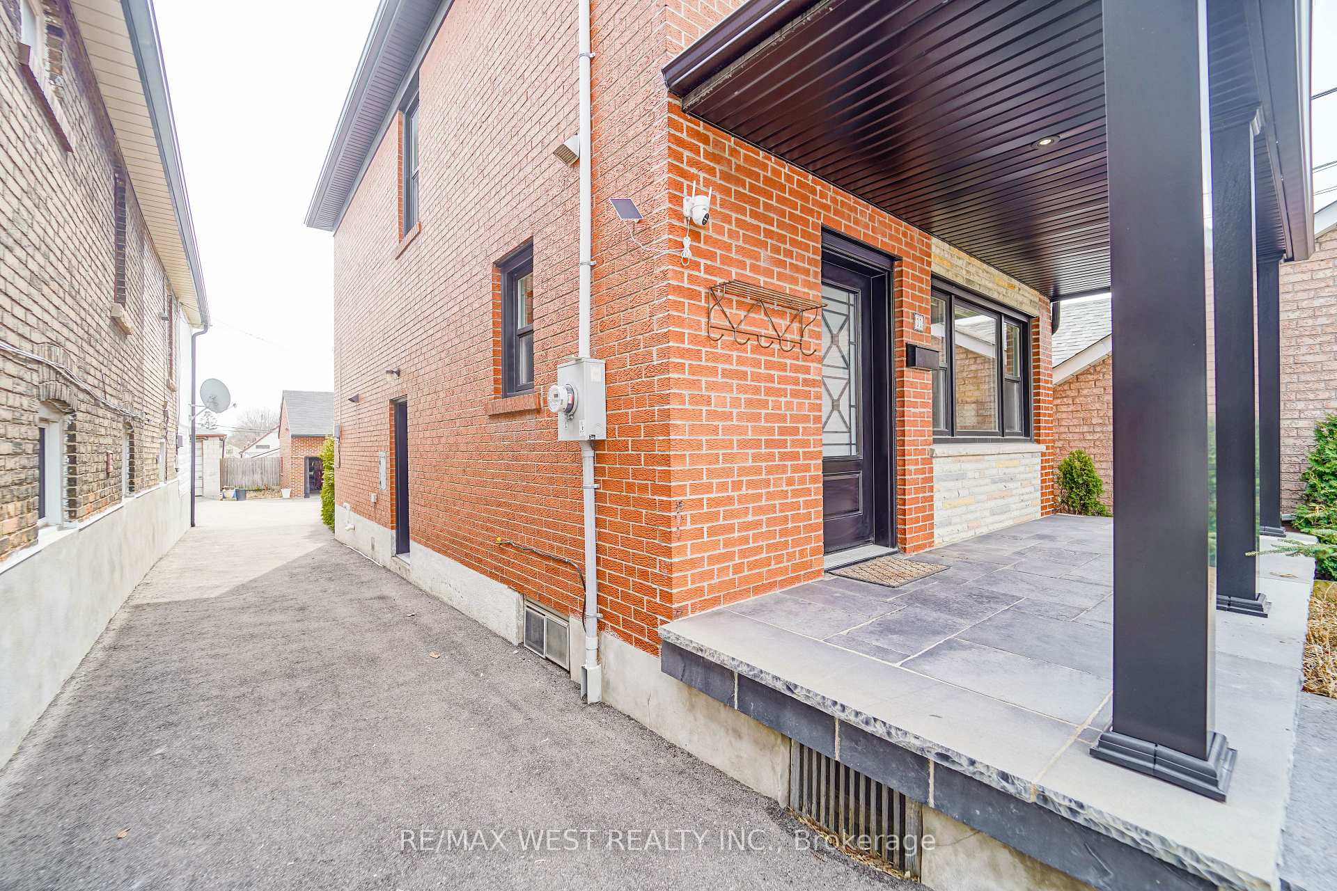 Photo 12 of 11 Helen Avenue, Toronto, Keelesdale-Eglinton West — HOMEH