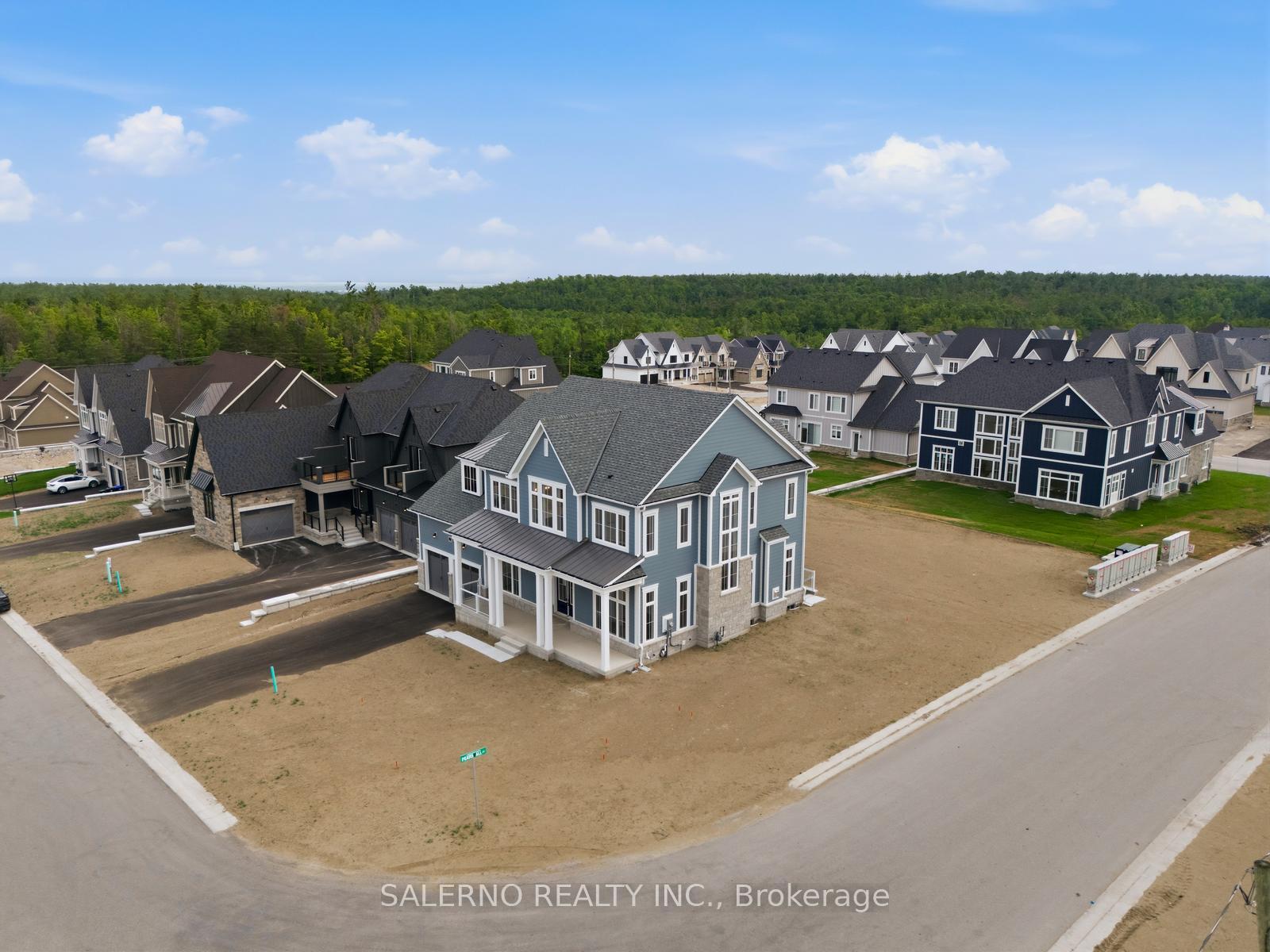 Photo 4 of 12 Pinetree Drive, Oro-Medonte, Rural Oro-Medonte — HOMEH
