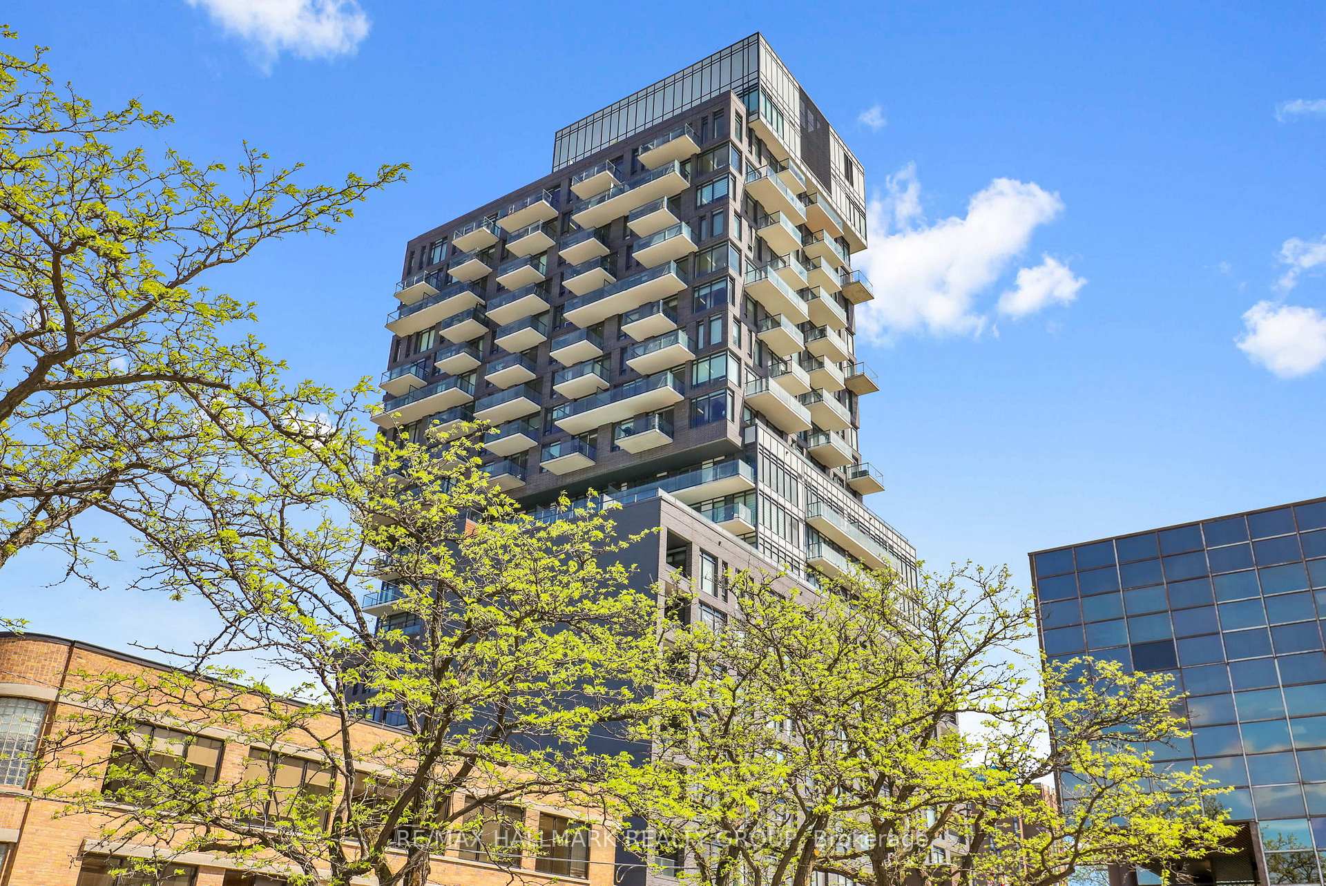Front of Unit 1204, 203 Catherine Street