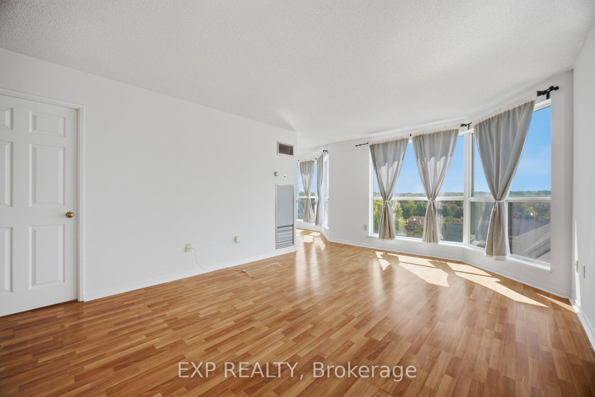 Front of Unit 808, 2155 Burnhamthorpe Road W