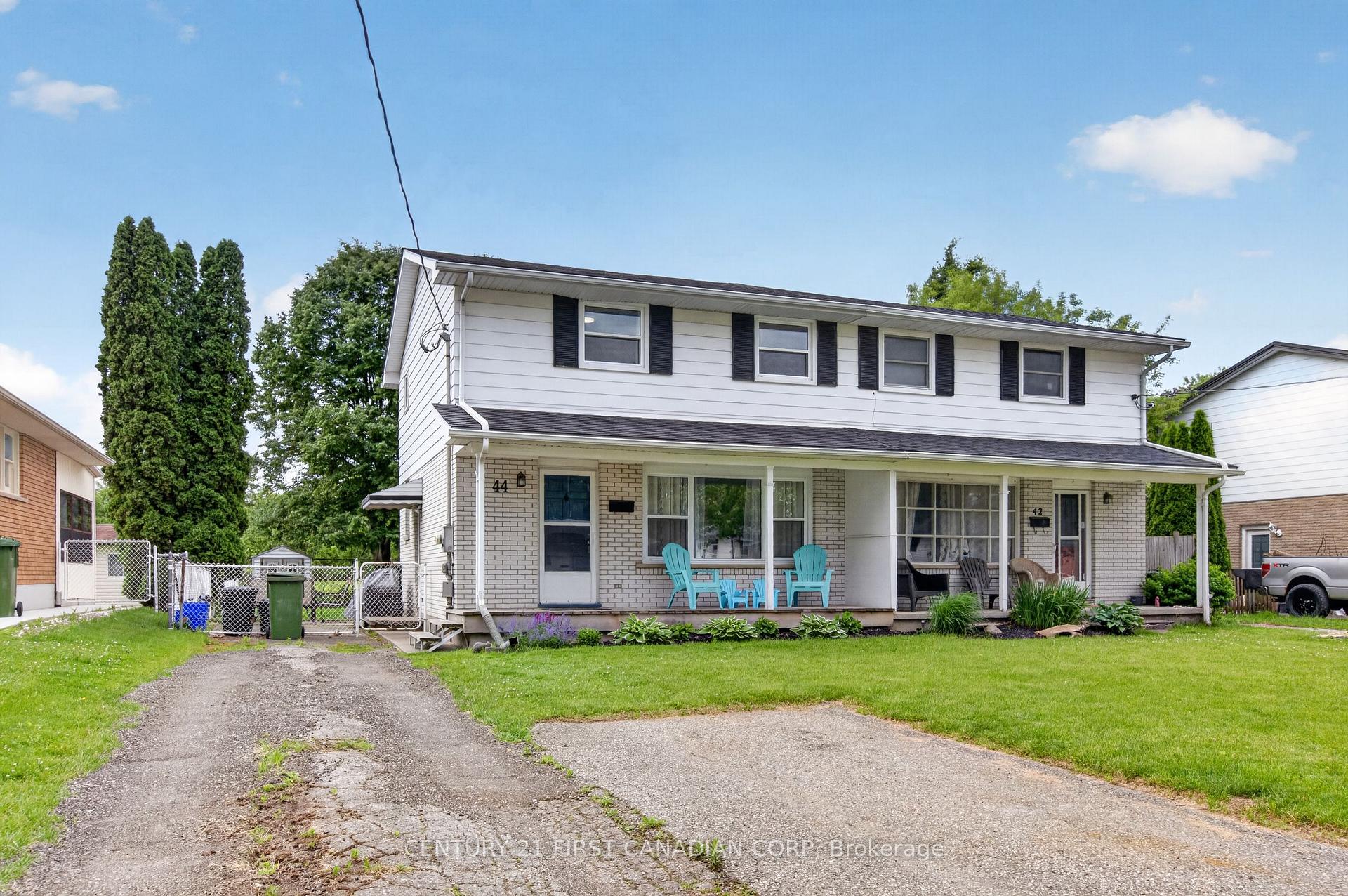 Photo 4 of 44 Hammond Street, St. Thomas — HOMEH