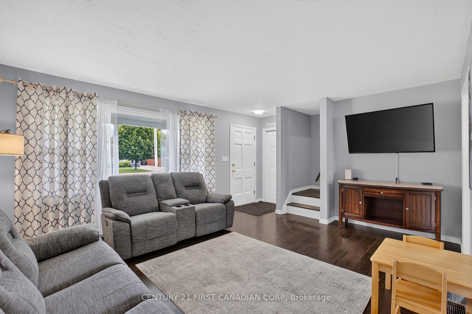 Photo 10 of 44 Hammond Street, St. Thomas — HOMEH