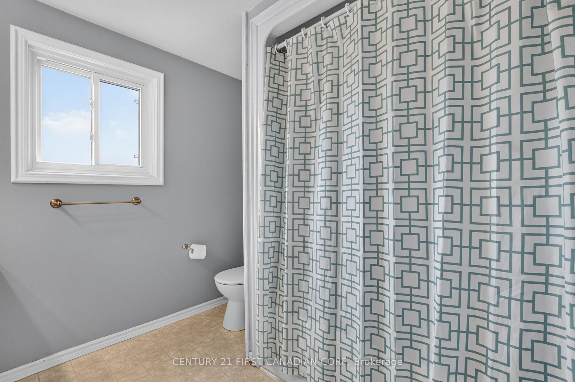 Photo 26 of 44 Hammond Street, St. Thomas — HOMEH