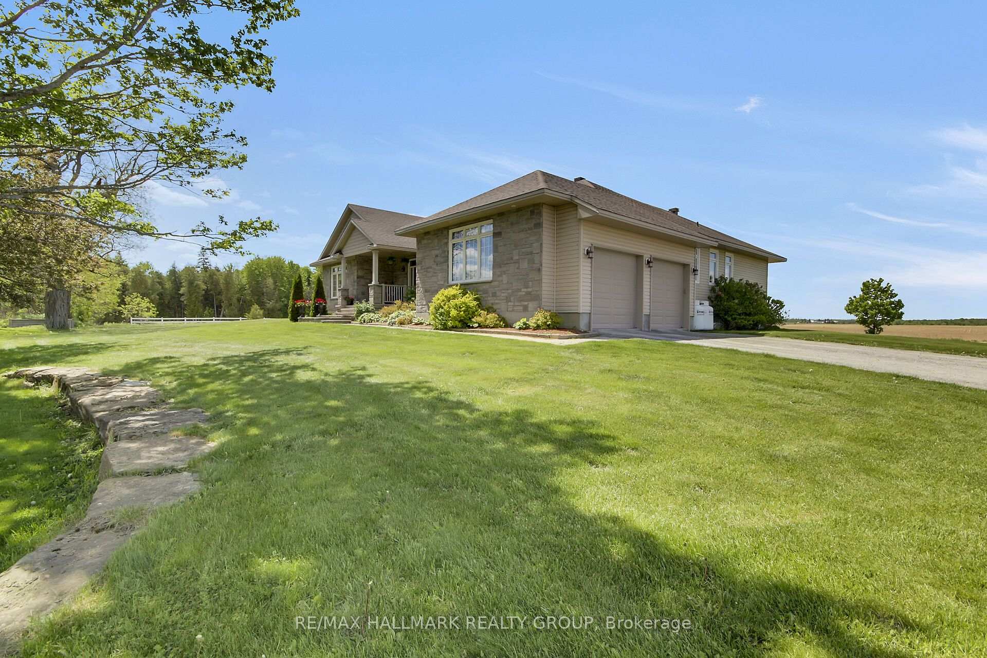 Photo 2 of 7479 Bleeks Road, Ottawa, Munster — HOMEH