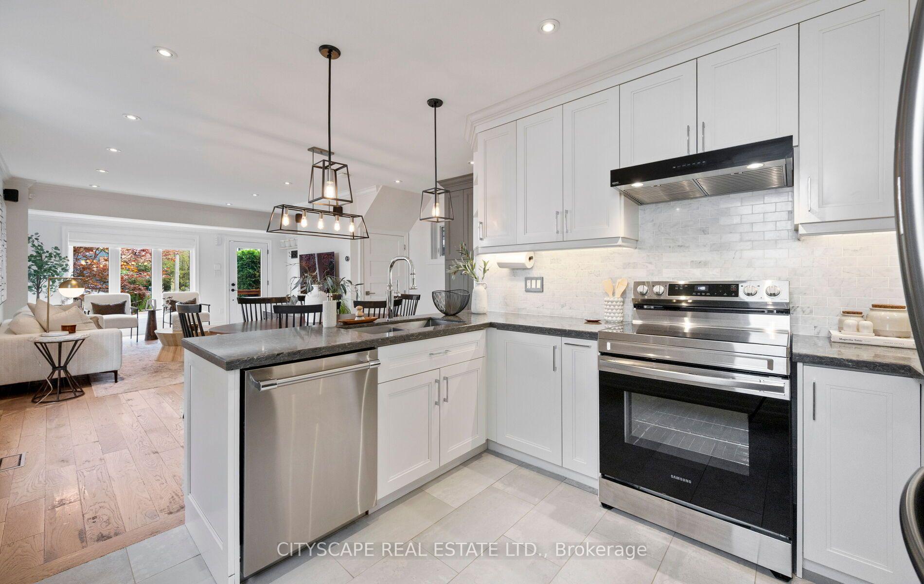 Photo 13 of 48 Golfview Avenue, Toronto, East End-Danforth — HOMEH