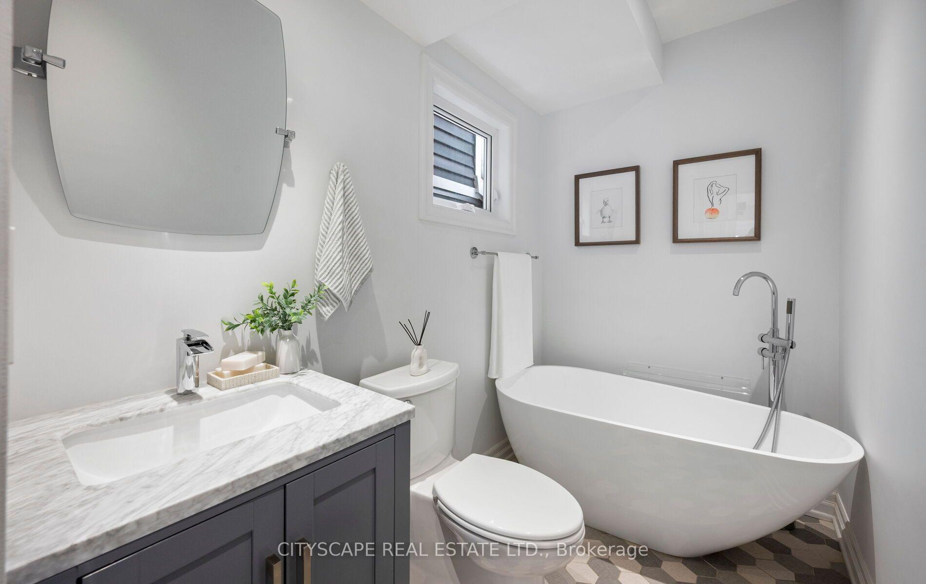 Photo 14 of 48 Golfview Avenue, Toronto, East End-Danforth — HOMEH