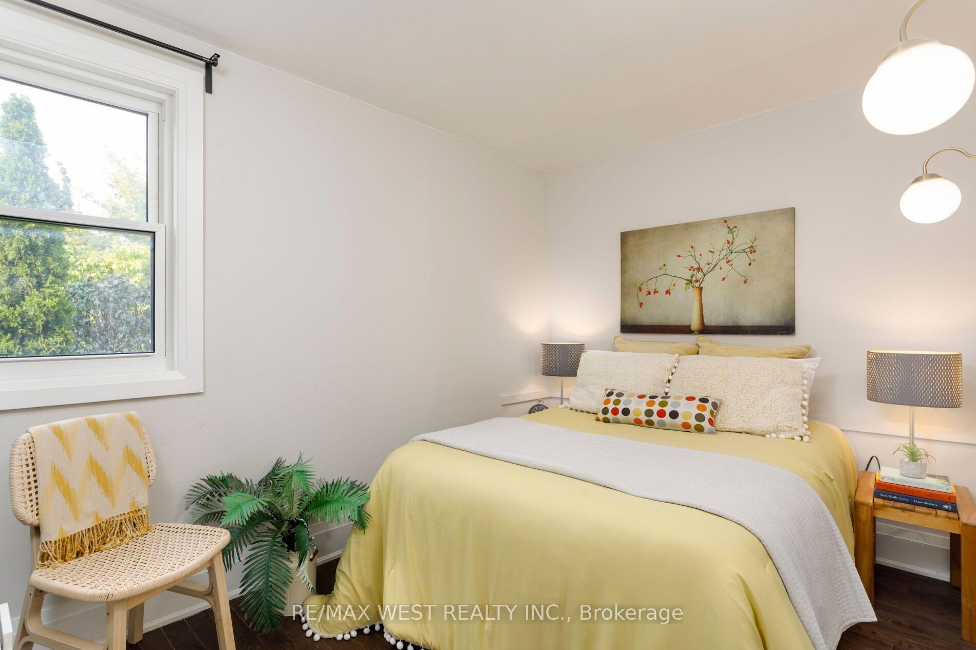 Photo 27 of 10 Marshall Street, Toronto, Little Portugal — HOMEH