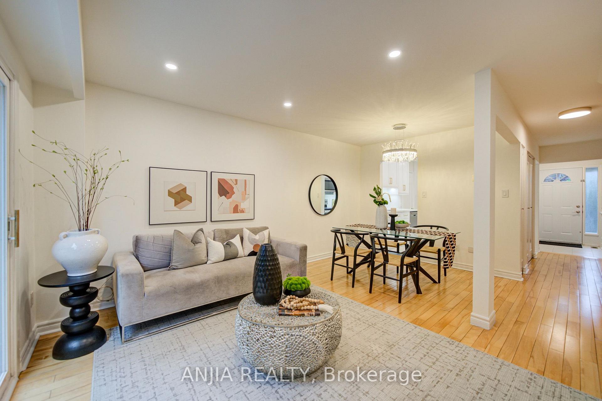 Photo 11 of 161 Tamarack Drive, Markham, Aileen-Willowbrook — HOMEH