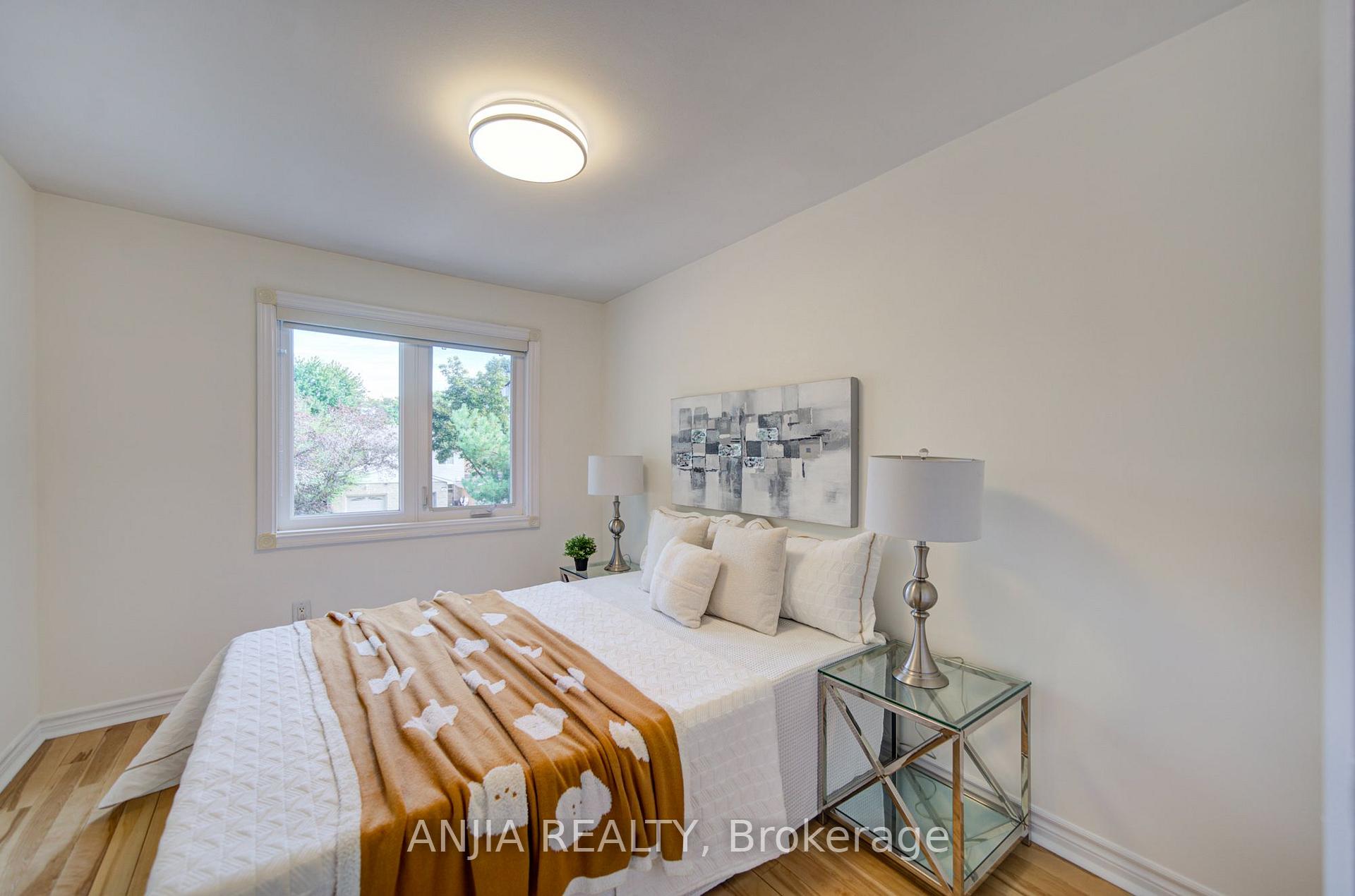 Photo 15 of 161 Tamarack Drive, Markham, Aileen-Willowbrook — HOMEH