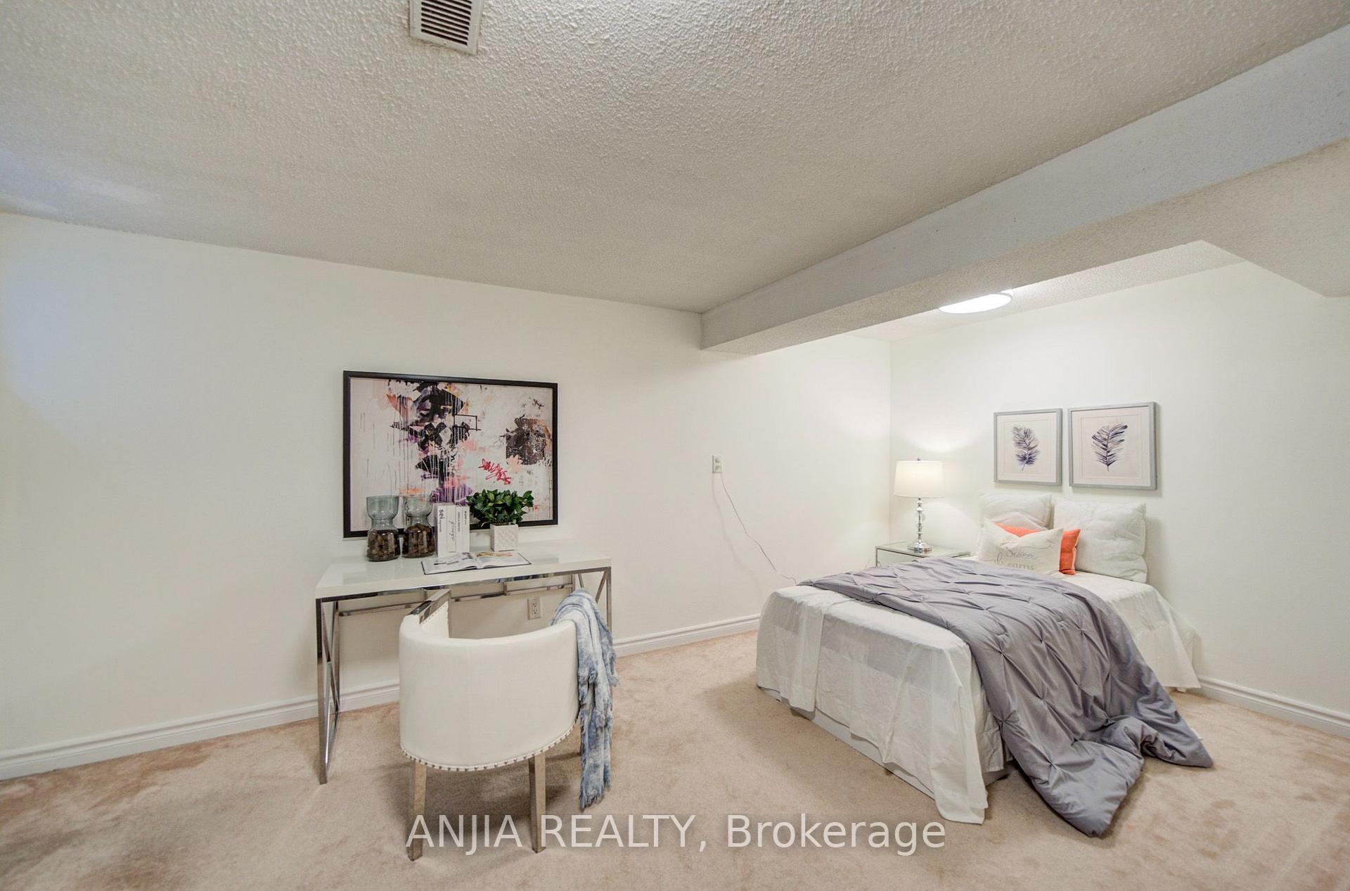 Photo 24 of 161 Tamarack Drive, Markham, Aileen-Willowbrook — HOMEH