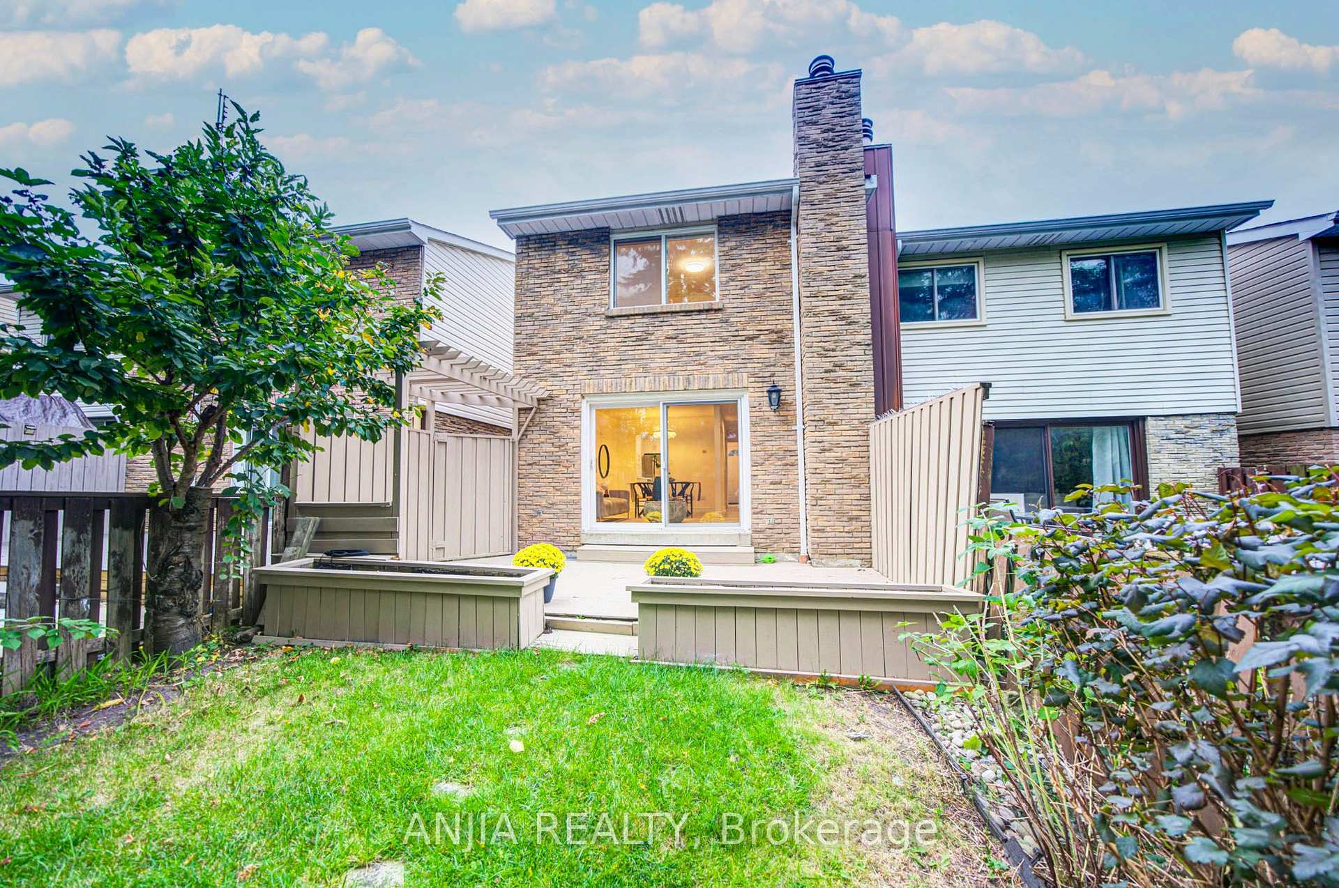 Photo 27 of 161 Tamarack Drive, Markham, Aileen-Willowbrook — HOMEH