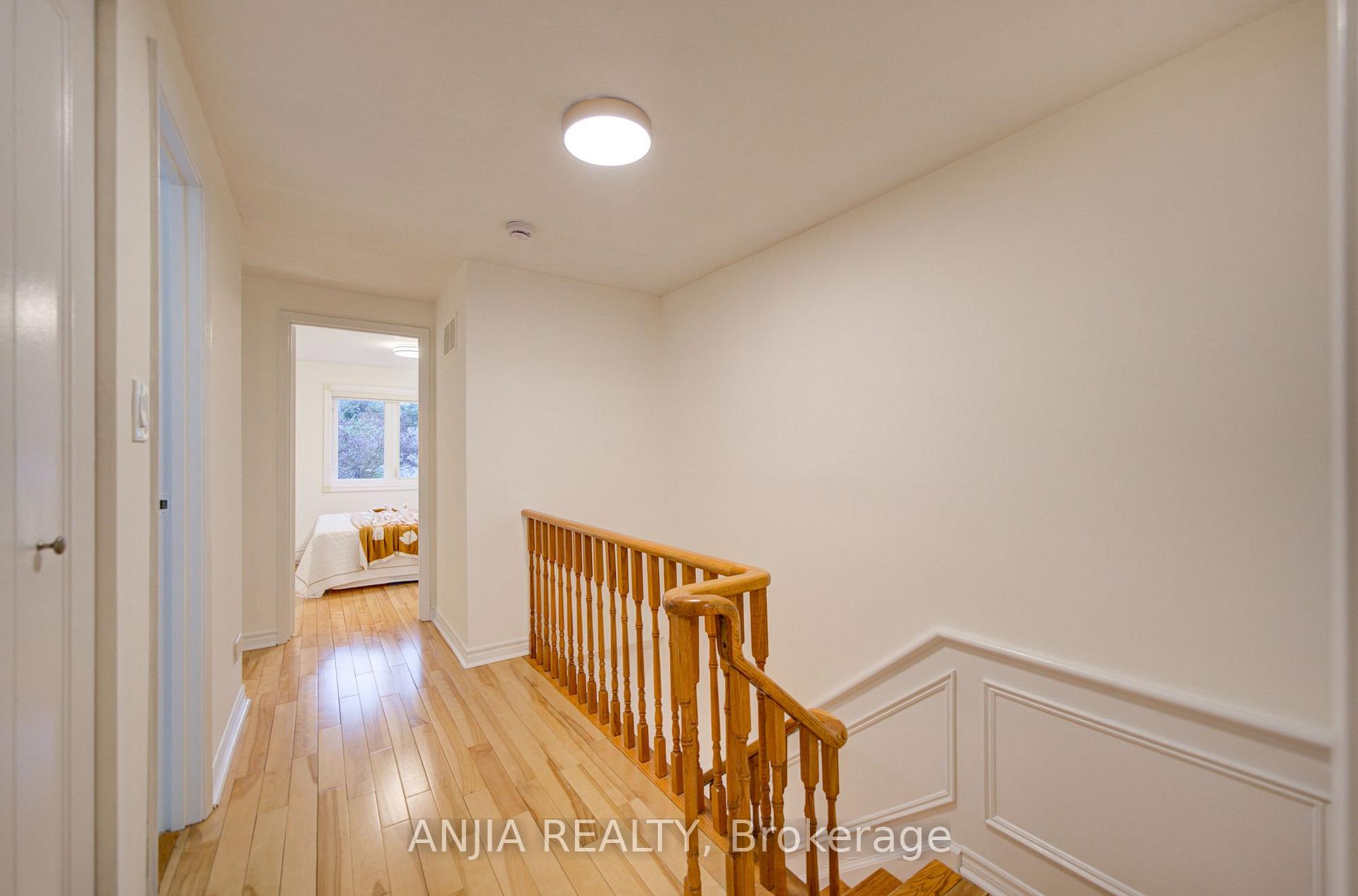 Photo 14 of 161 Tamarack Drive, Markham, Aileen-Willowbrook — HOMEH