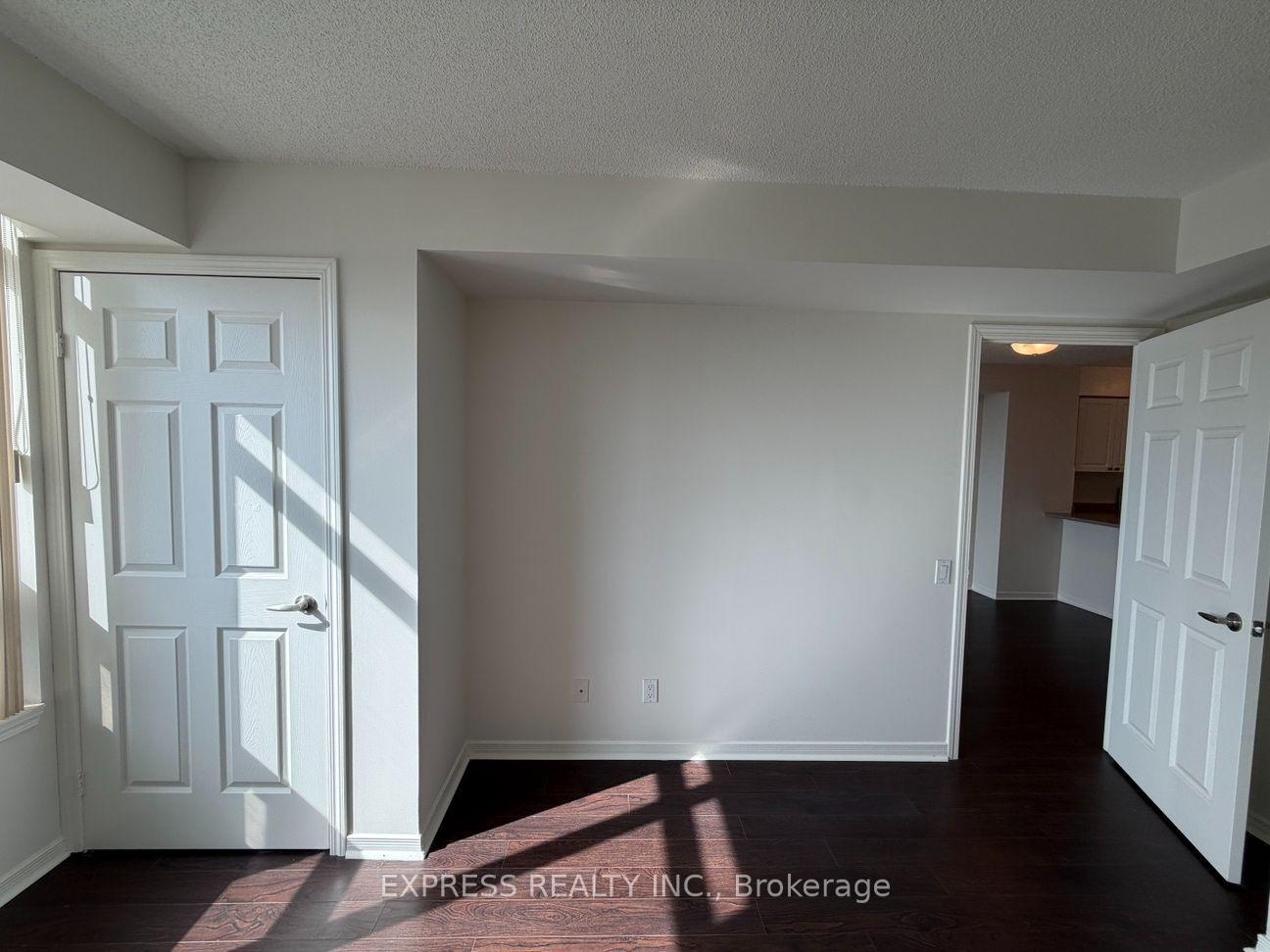 Photo 9 of Unit 1605, 8 Hillcrest Avenue, North York, Willowdale East — HOMEH