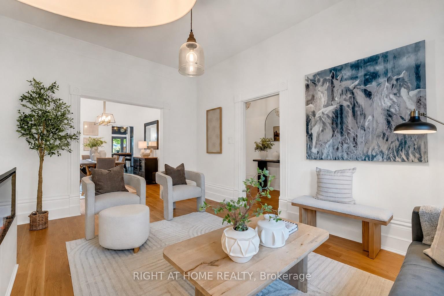 Photo 10 of 118 Lansdowne Avenue, Toronto, Roncesvalles — HOMEH