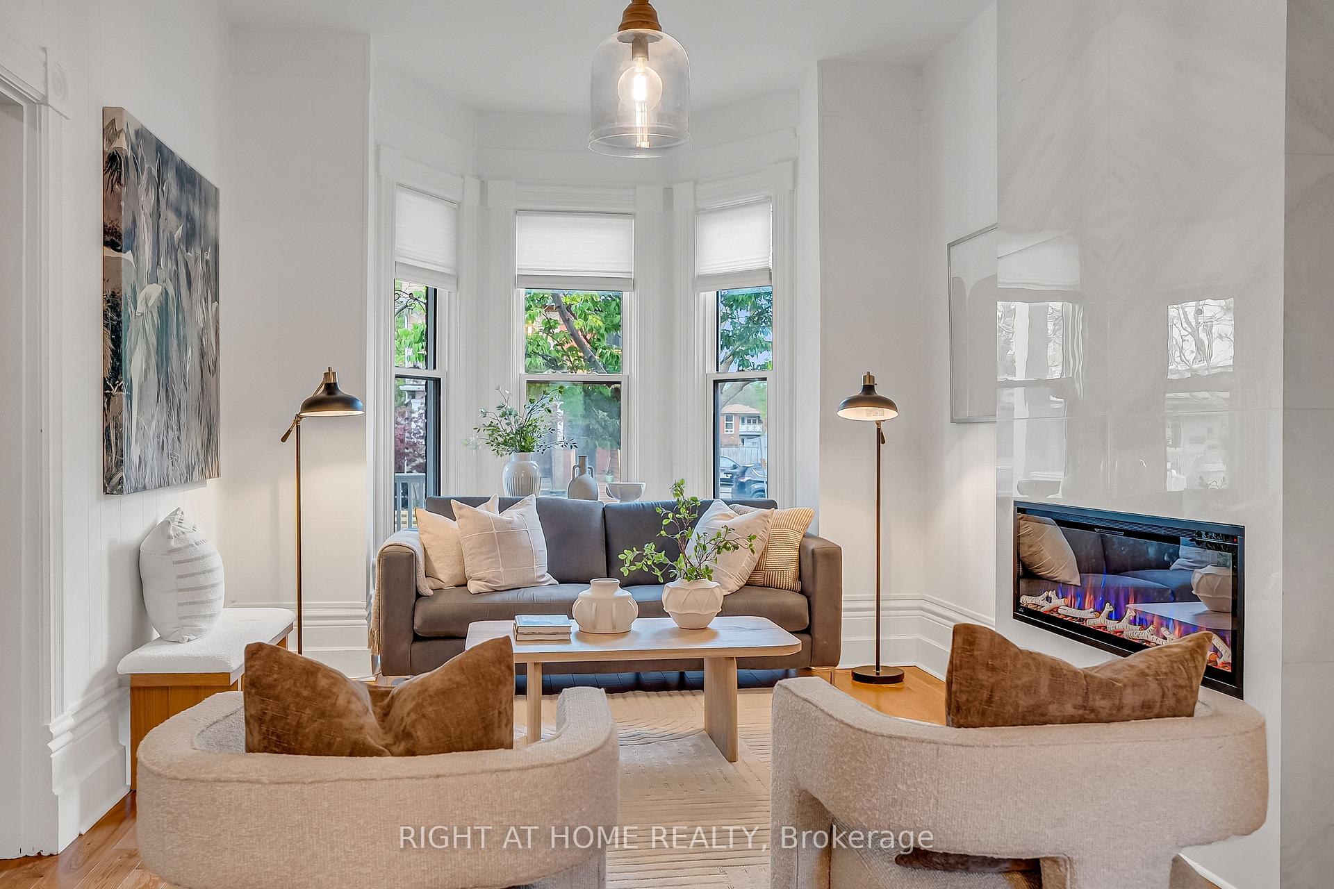 Photo 12 of 118 Lansdowne Avenue, Toronto, Roncesvalles — HOMEH