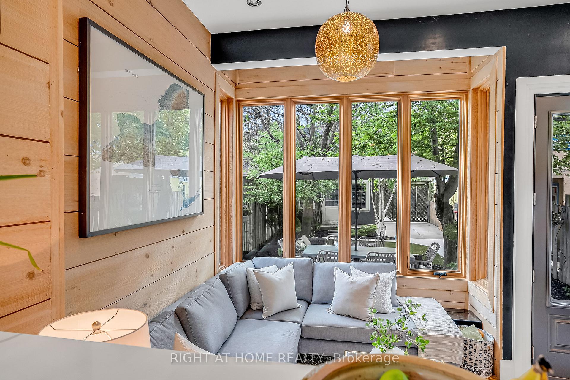 Photo 17 of 118 Lansdowne Avenue, Toronto, Roncesvalles — HOMEH