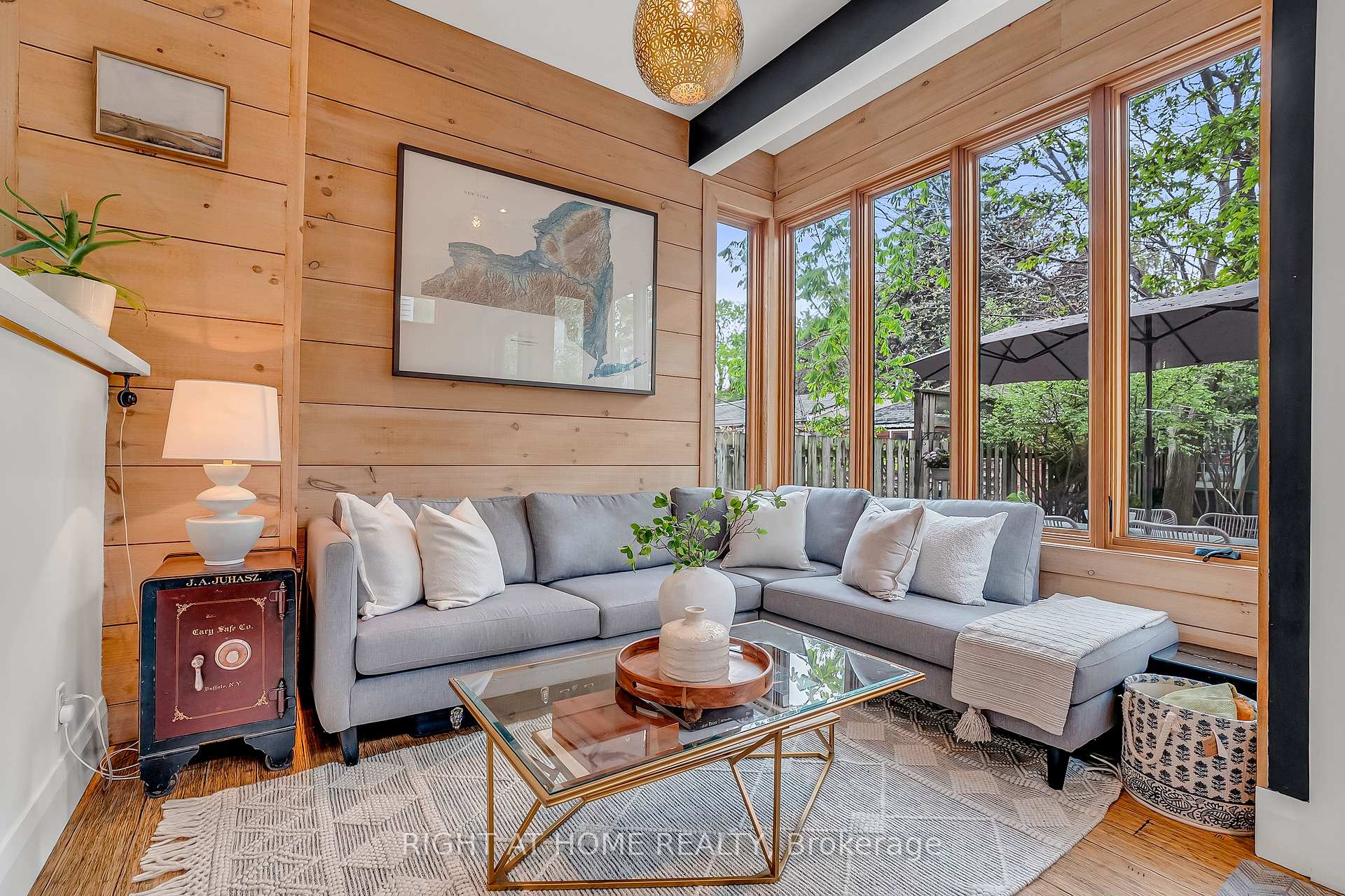 Photo 18 of 118 Lansdowne Avenue, Toronto, Roncesvalles — HOMEH