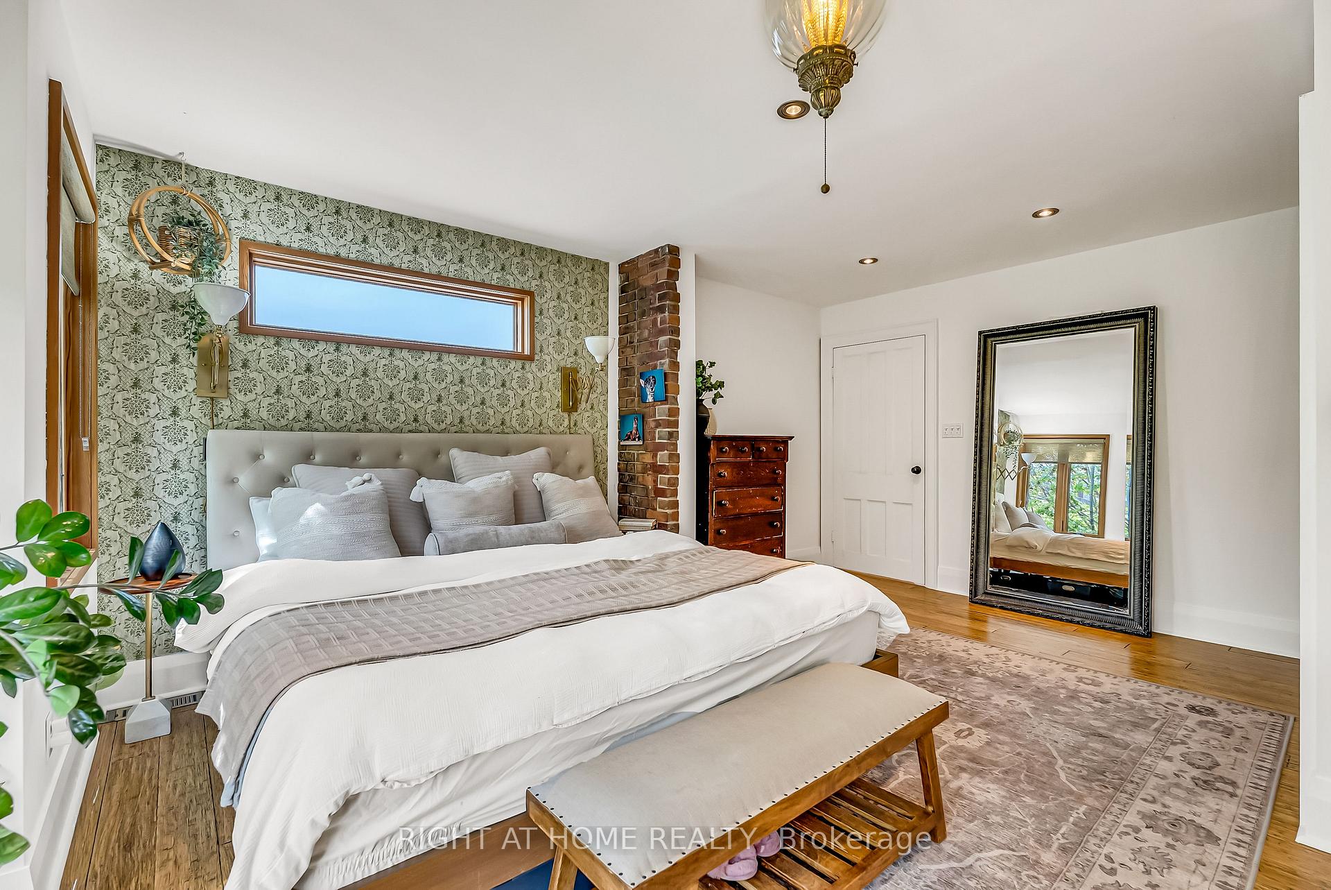 Photo 32 of 118 Lansdowne Avenue, Toronto, Roncesvalles — HOMEH