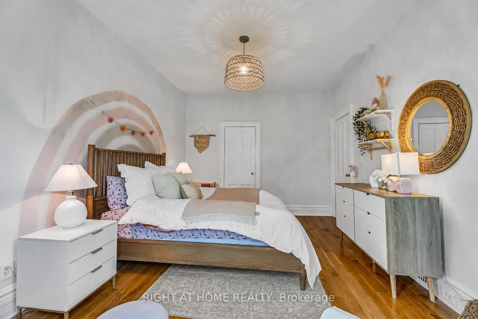 Photo 37 of 118 Lansdowne Avenue, Toronto, Roncesvalles — HOMEH